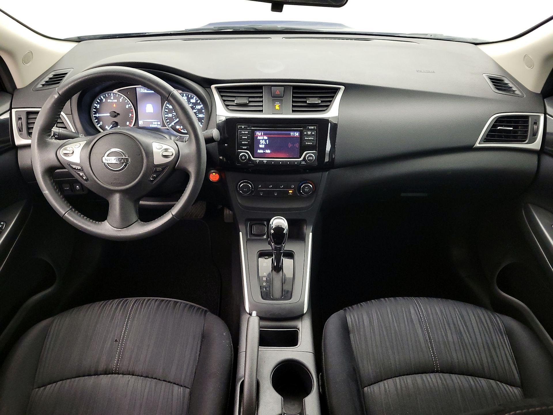 Thumbnail: 2017 Nissan Sentra - 9