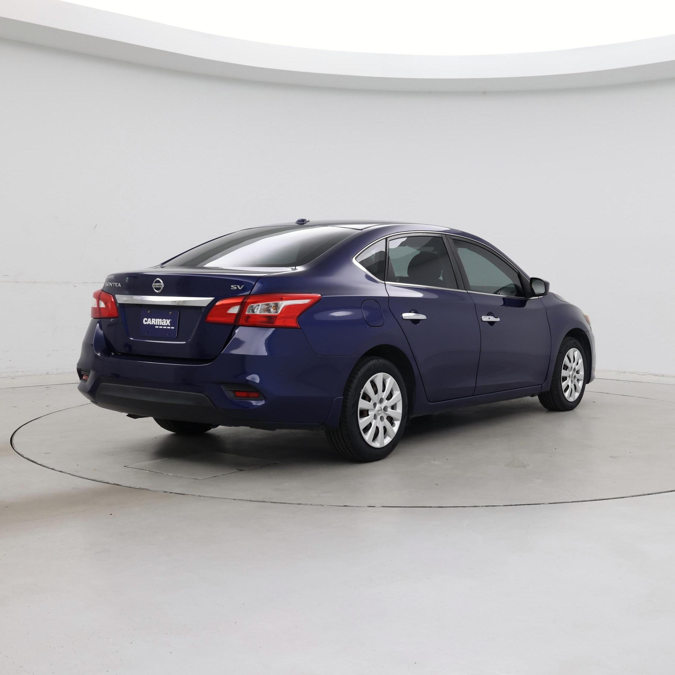 Thumbnail: 2017 Nissan Sentra - 8