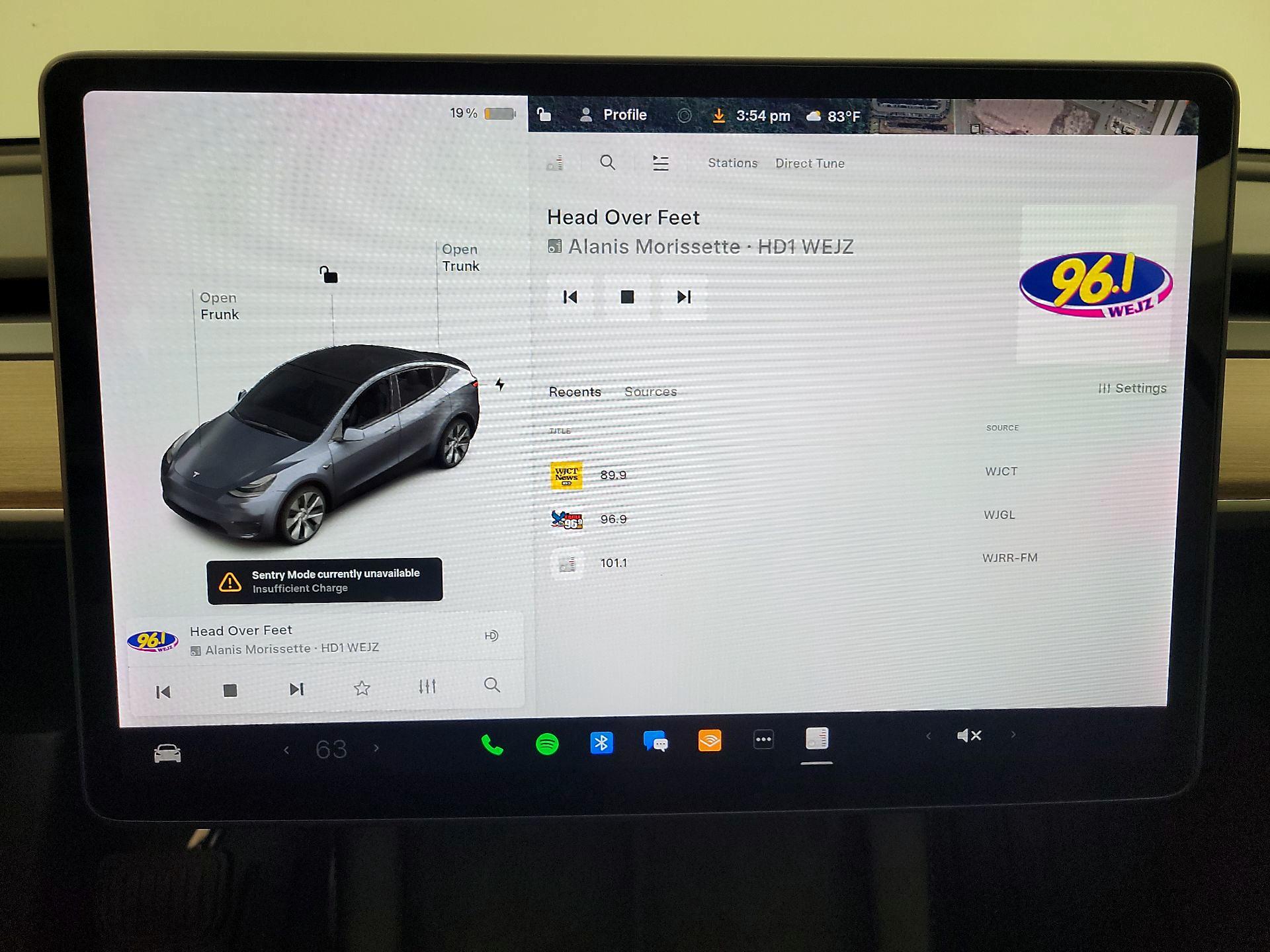 Thumbnail: 2022 Tesla Model Y - 15