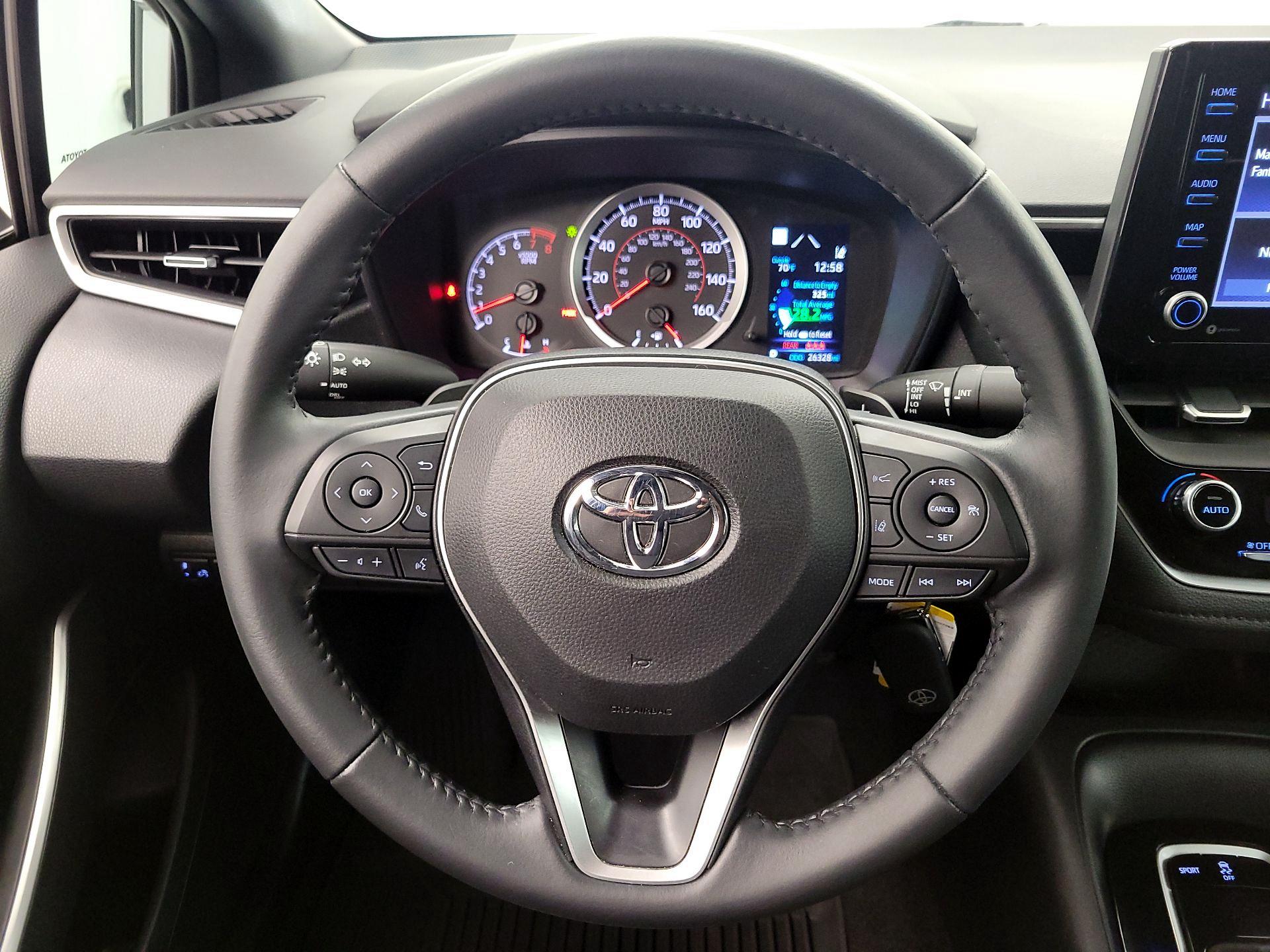 Thumbnail: 2022 Toyota Corolla - 10