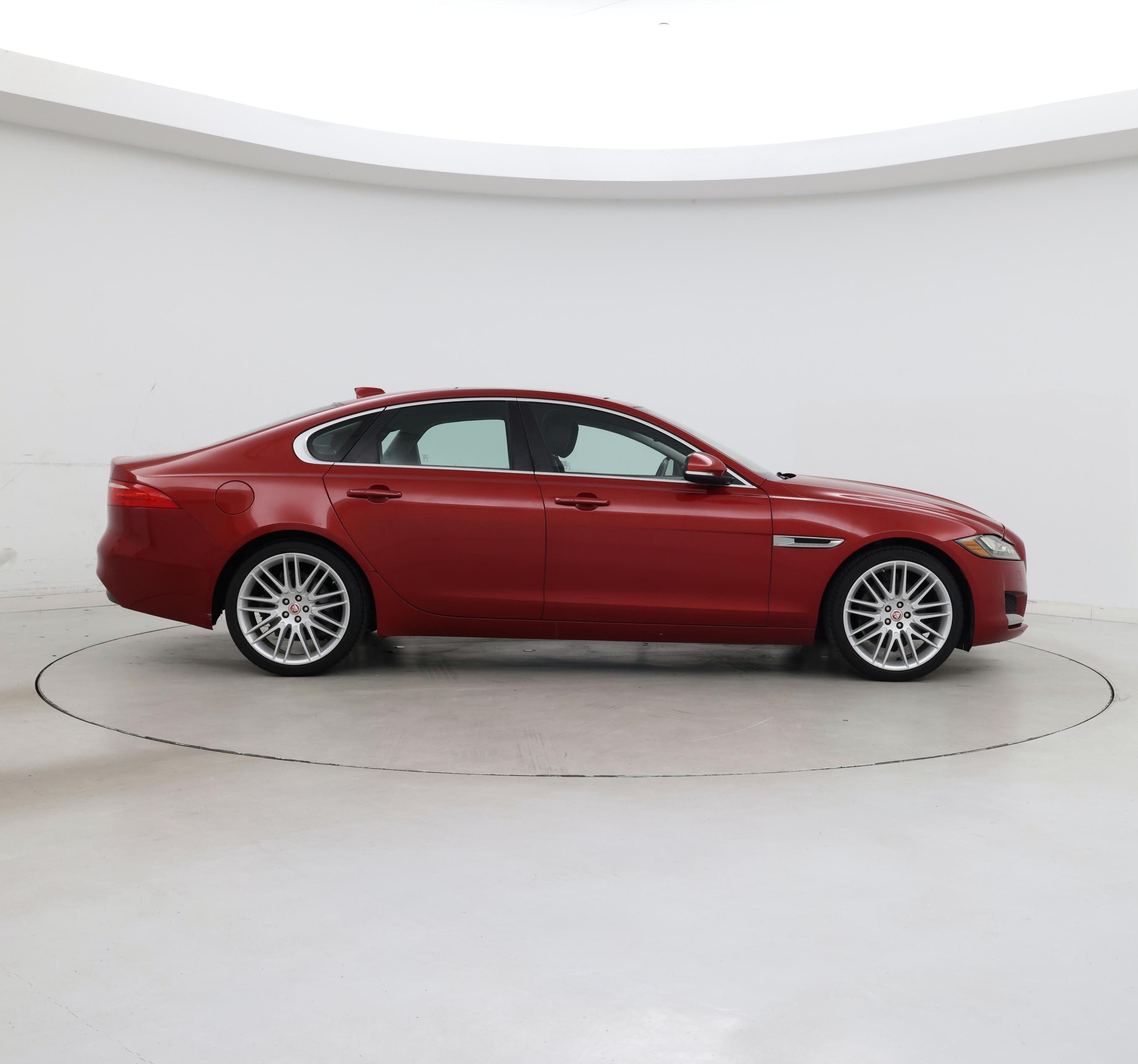 Thumbnail: 2017 Jaguar XF - 7