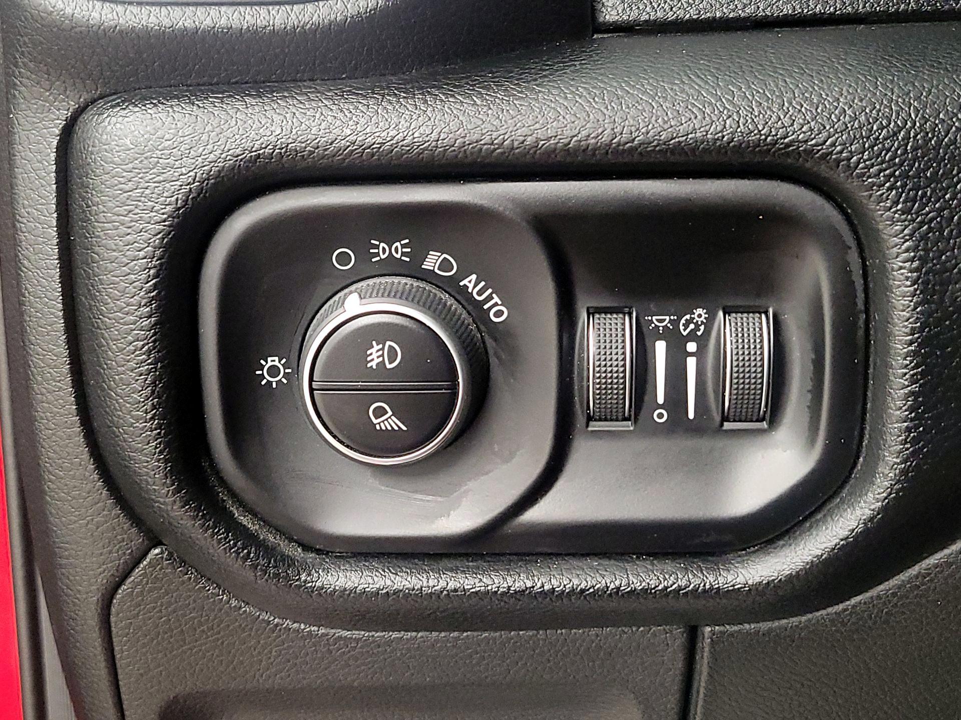 Thumbnail: 2021 RAM 1500 - 13