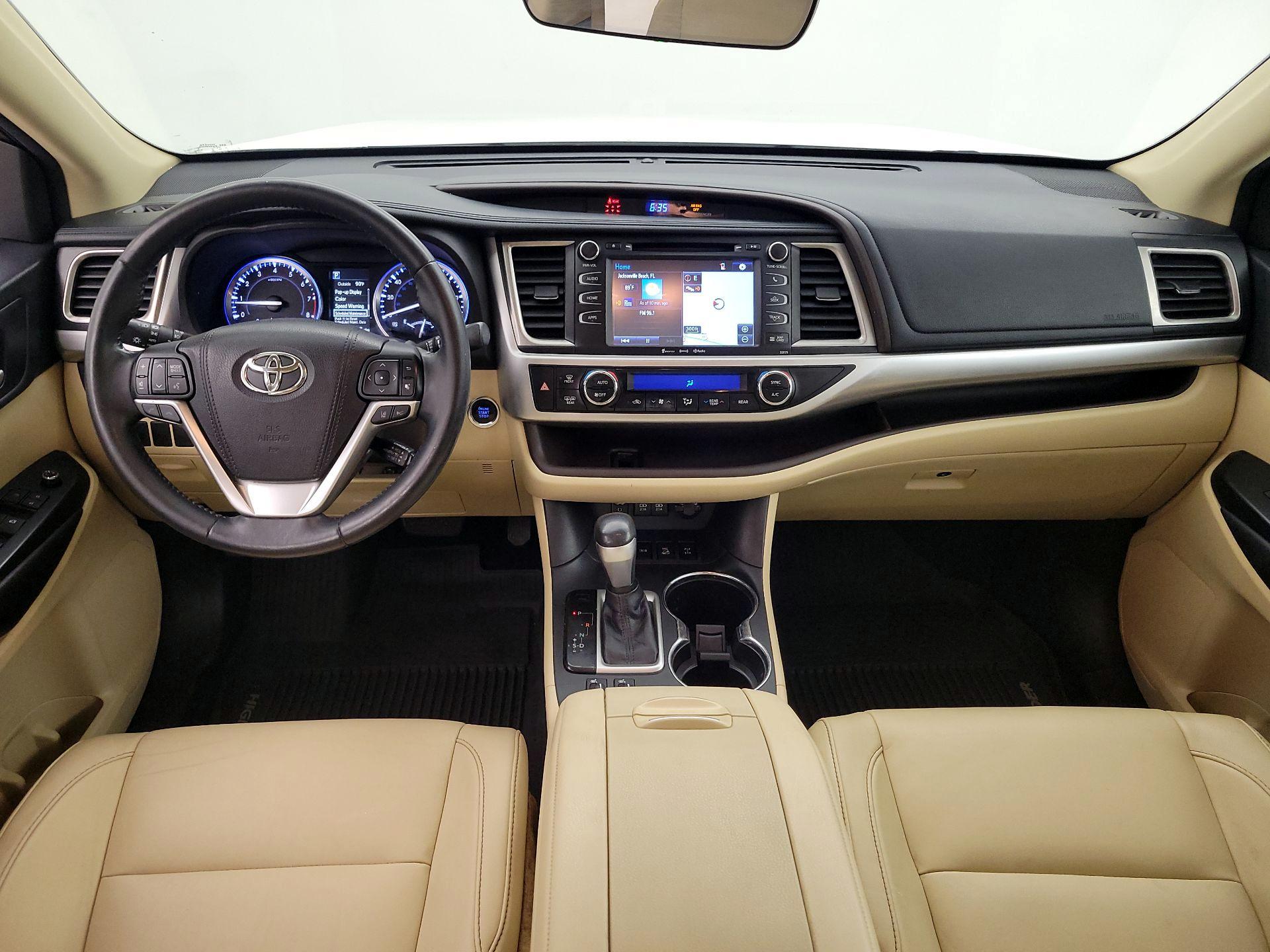 Thumbnail: 2017 Toyota Highlander - 9