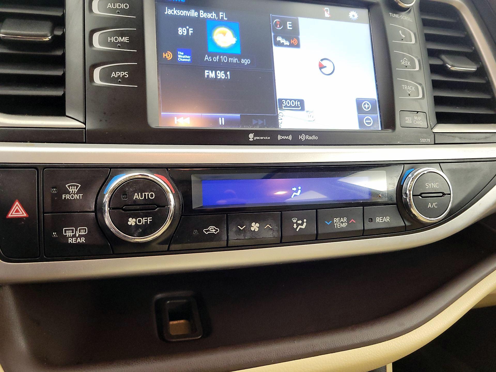 Thumbnail: 2017 Toyota Highlander - 17