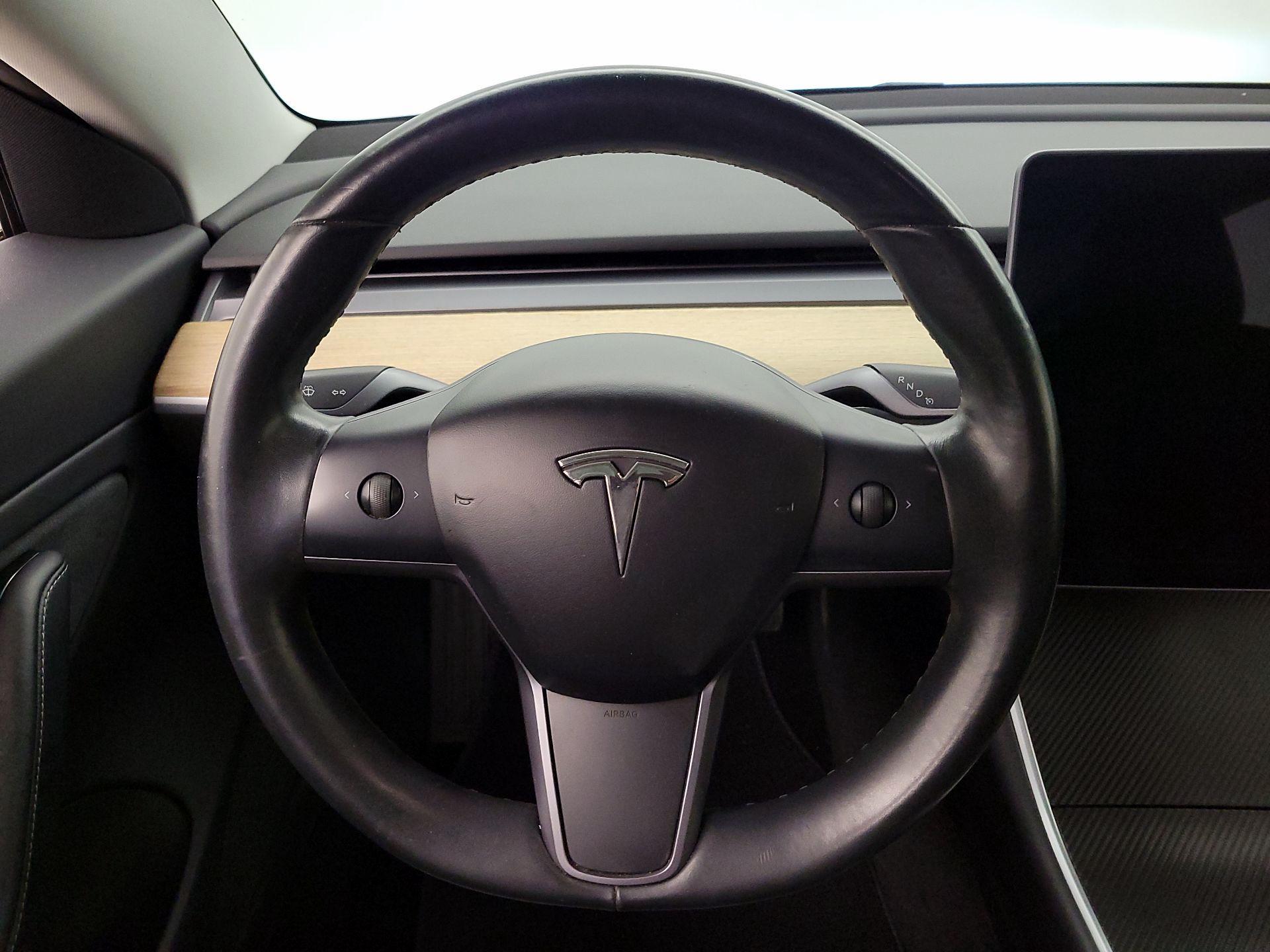 Thumbnail: 2018 Tesla Model 3 - 10