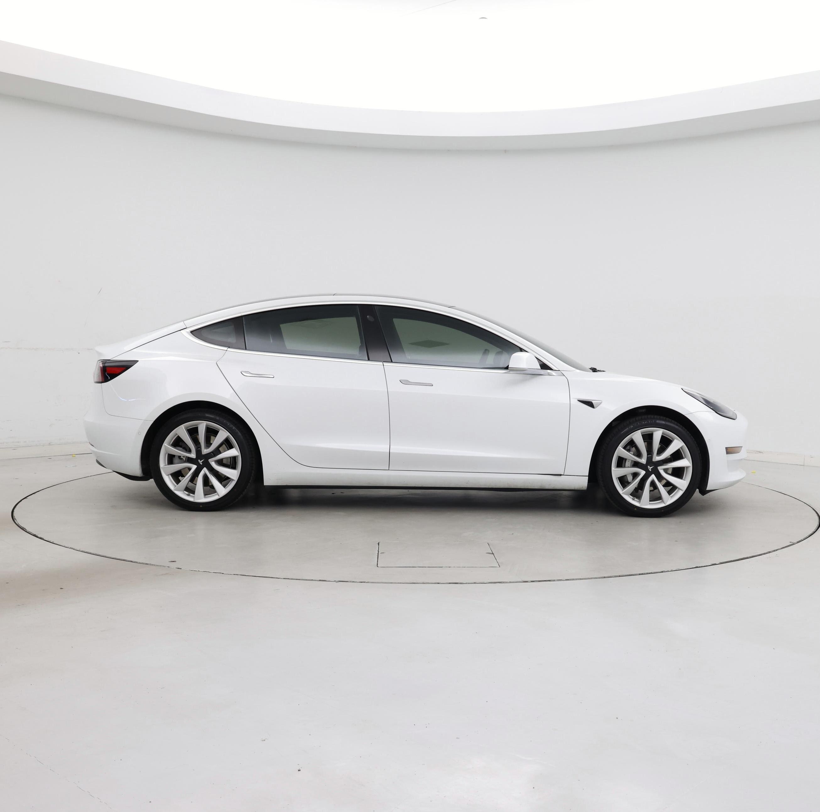 Thumbnail: 2018 Tesla Model 3 - 7