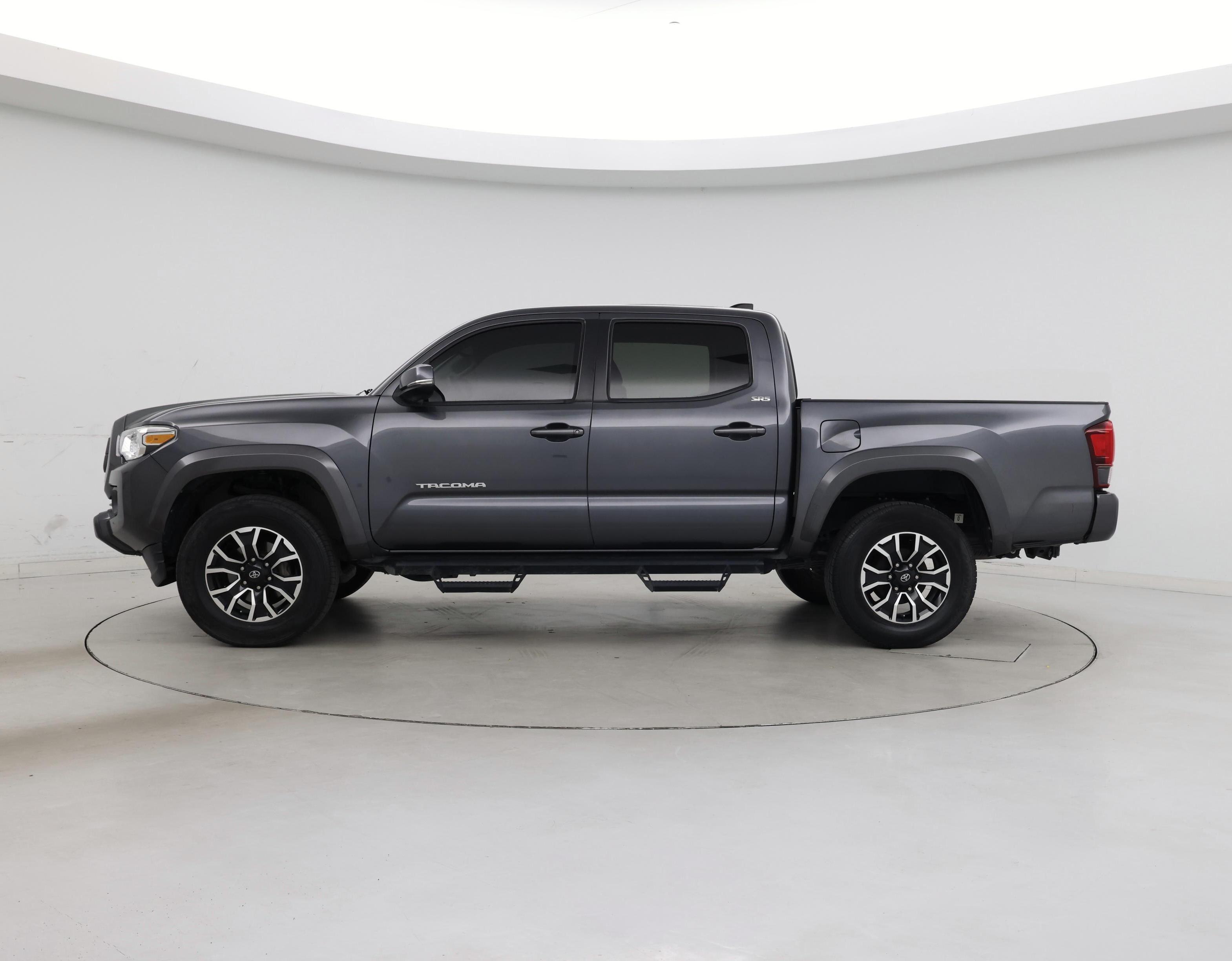 Thumbnail: 2022 Toyota Tacoma - 3