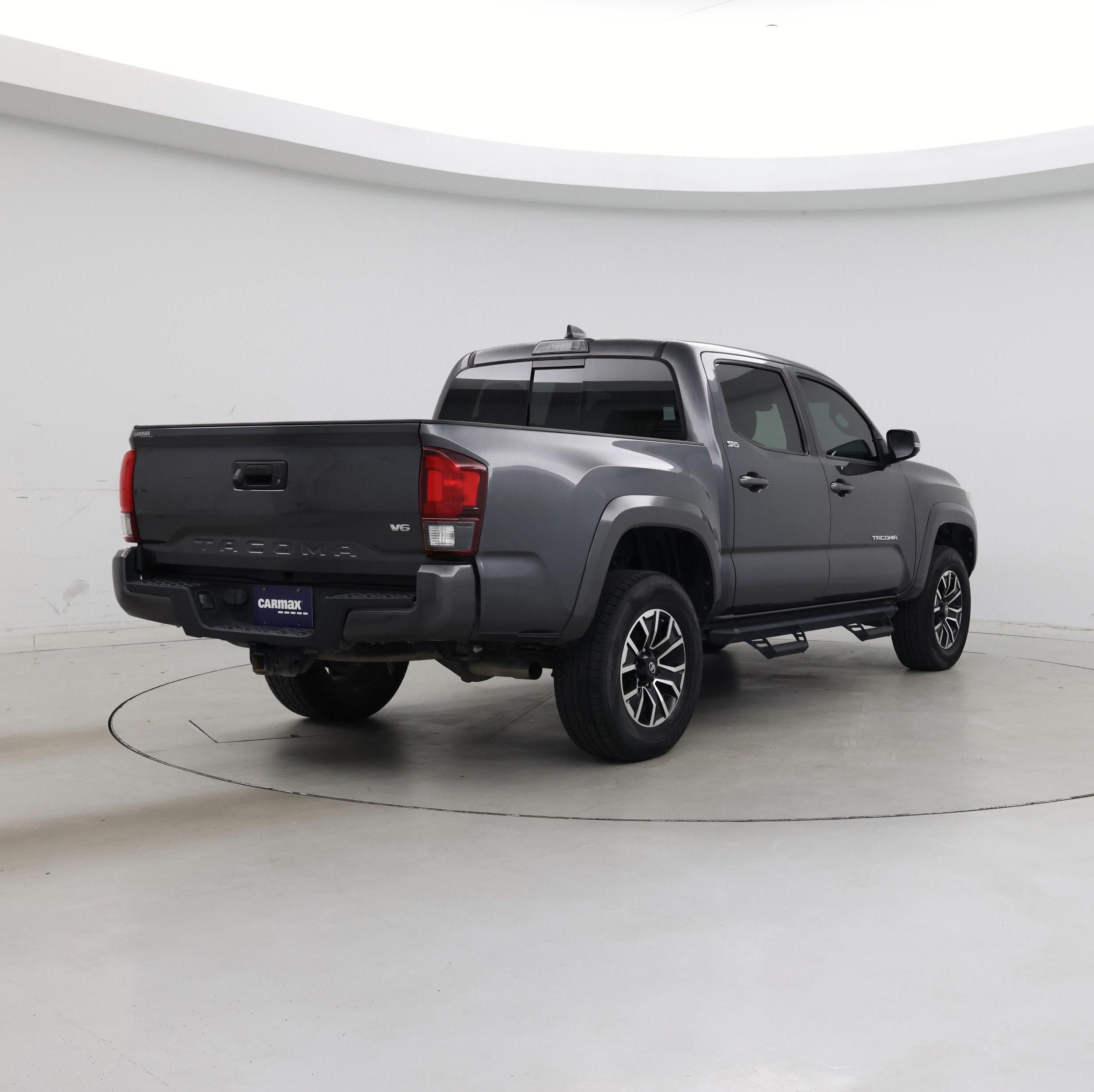 Thumbnail: 2022 Toyota Tacoma - 8