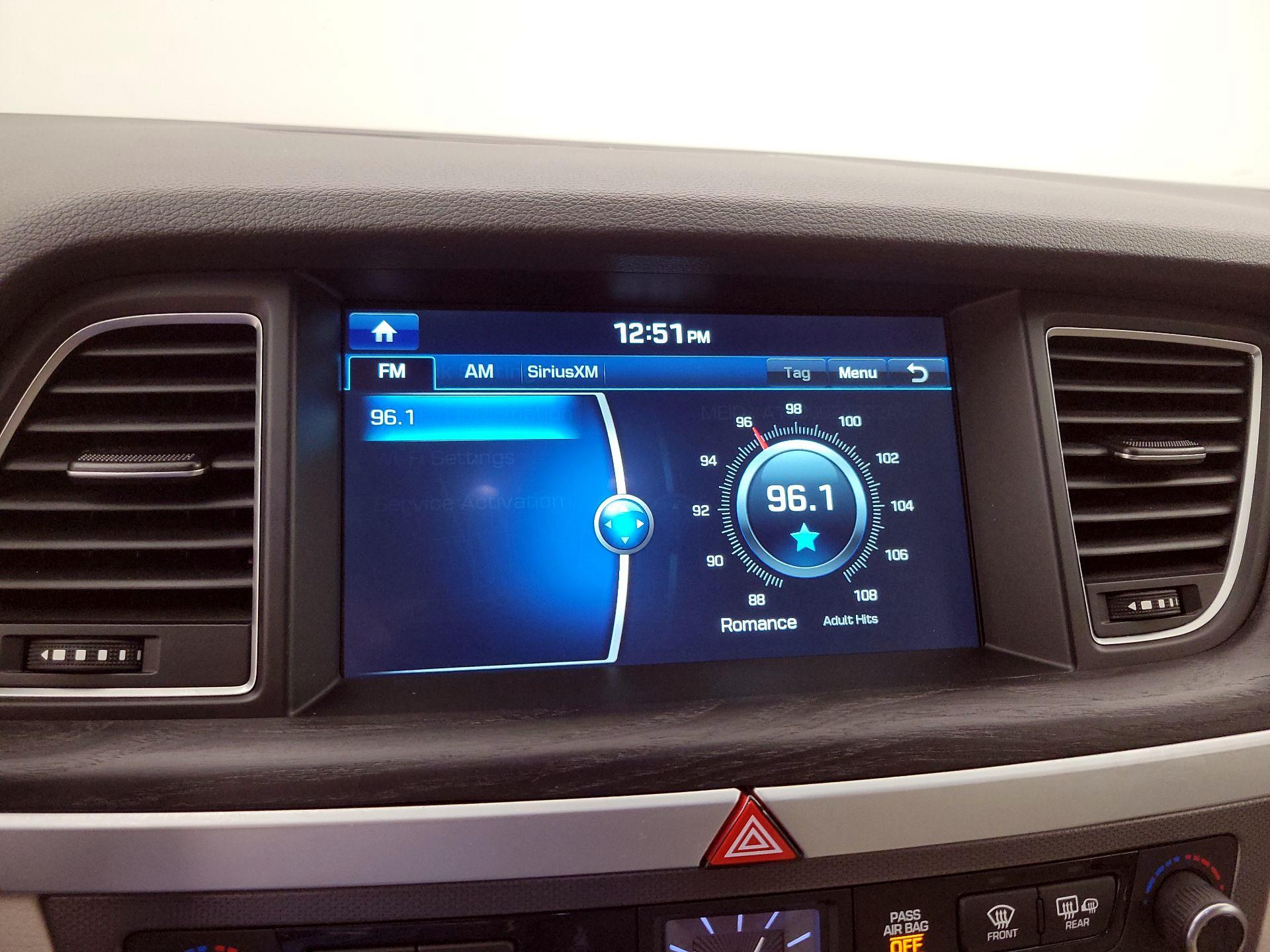 Thumbnail: 2015 Hyundai Genesis - 15