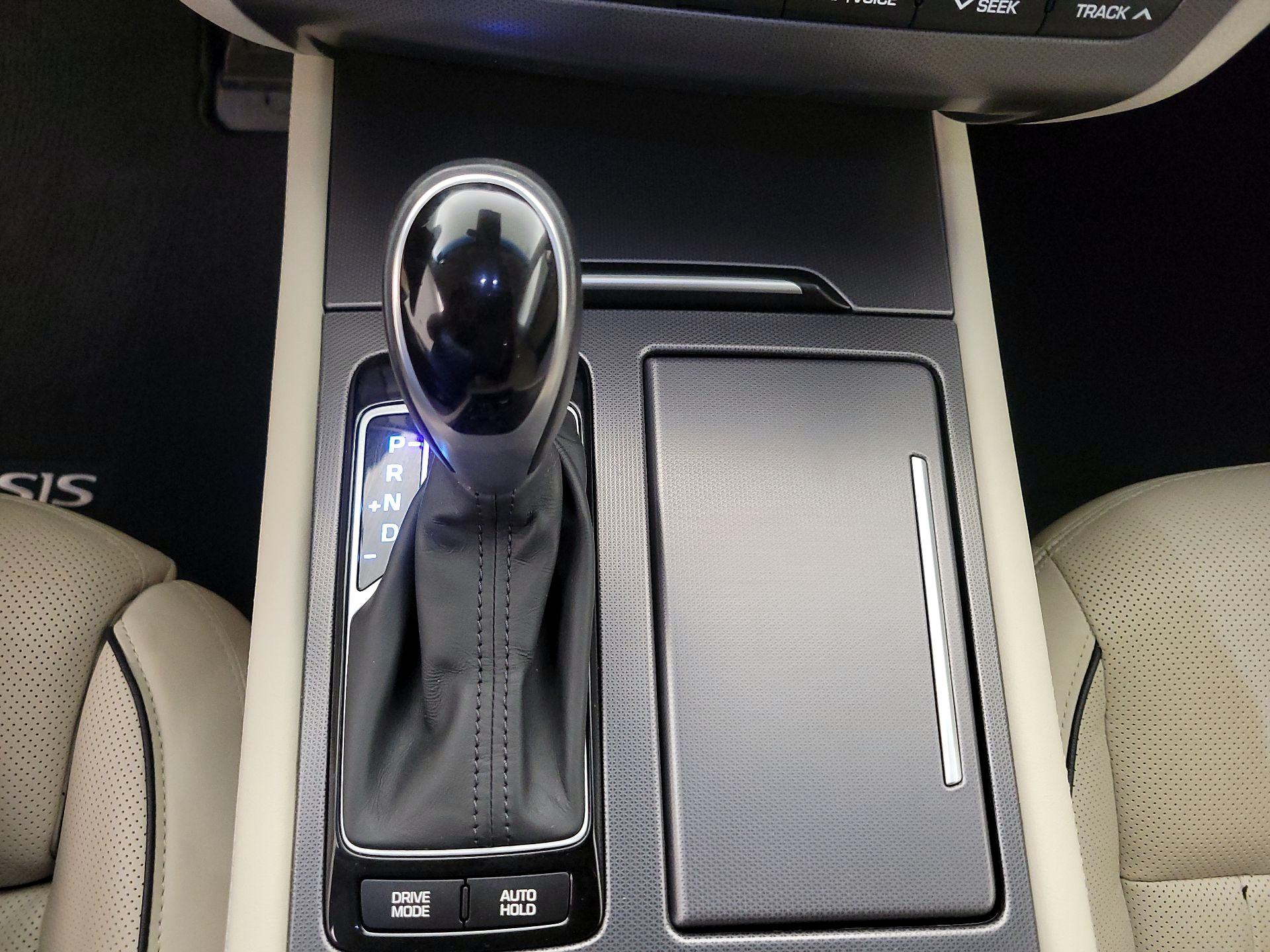 Thumbnail: 2015 Hyundai Genesis - 17