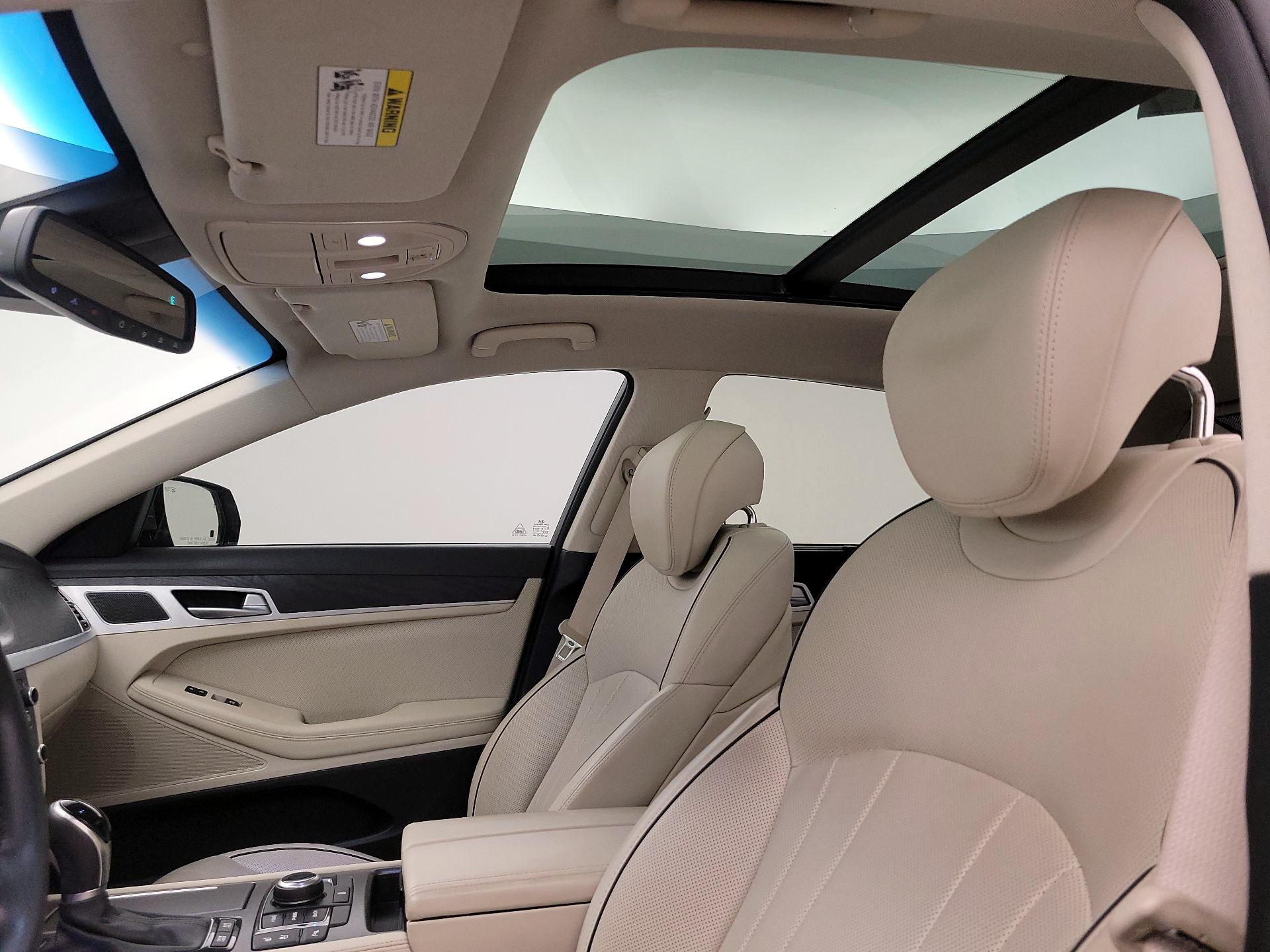 Thumbnail: 2015 Hyundai Genesis - 19