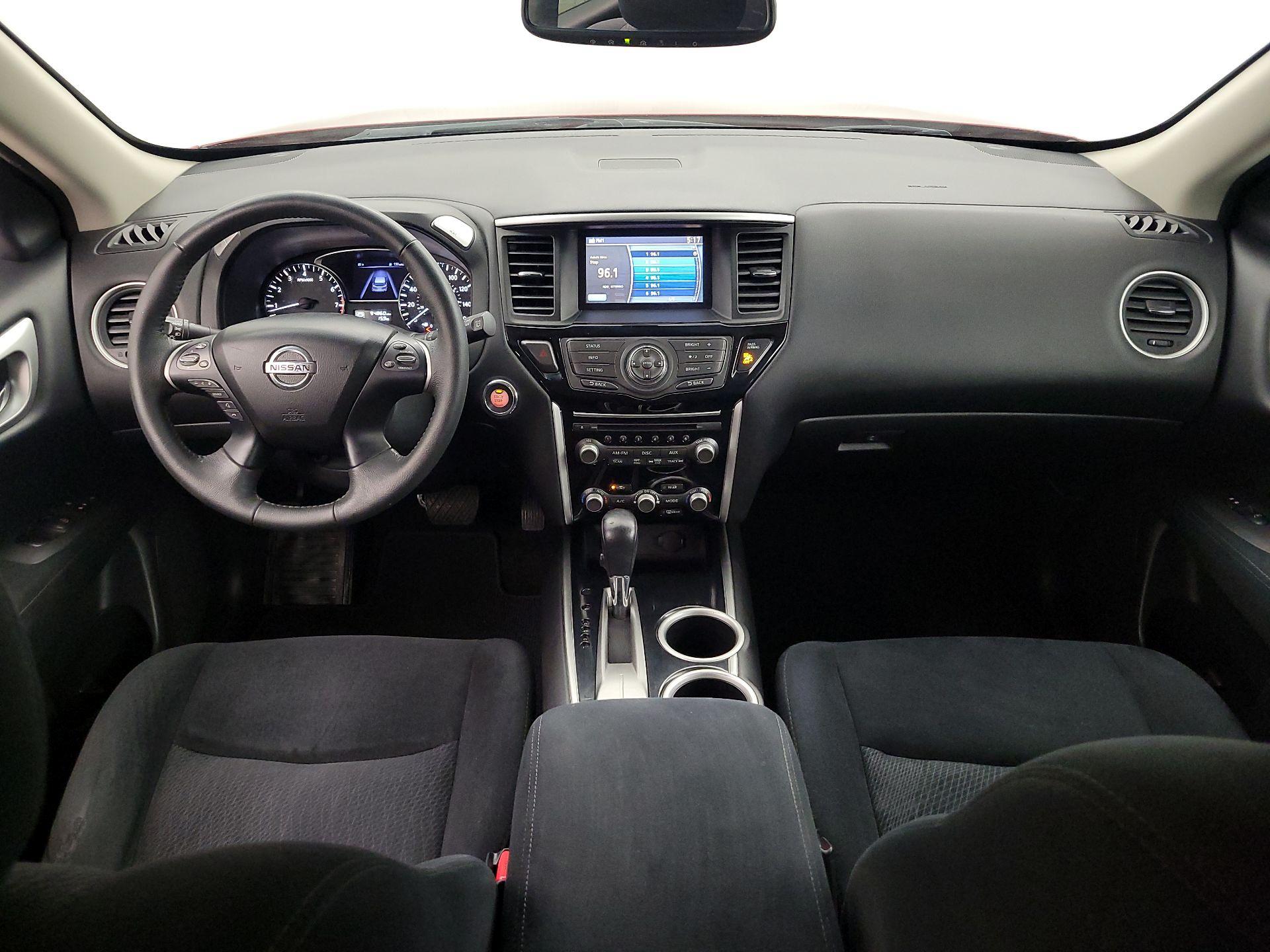 Thumbnail: 2015 Nissan Pathfinder - 9