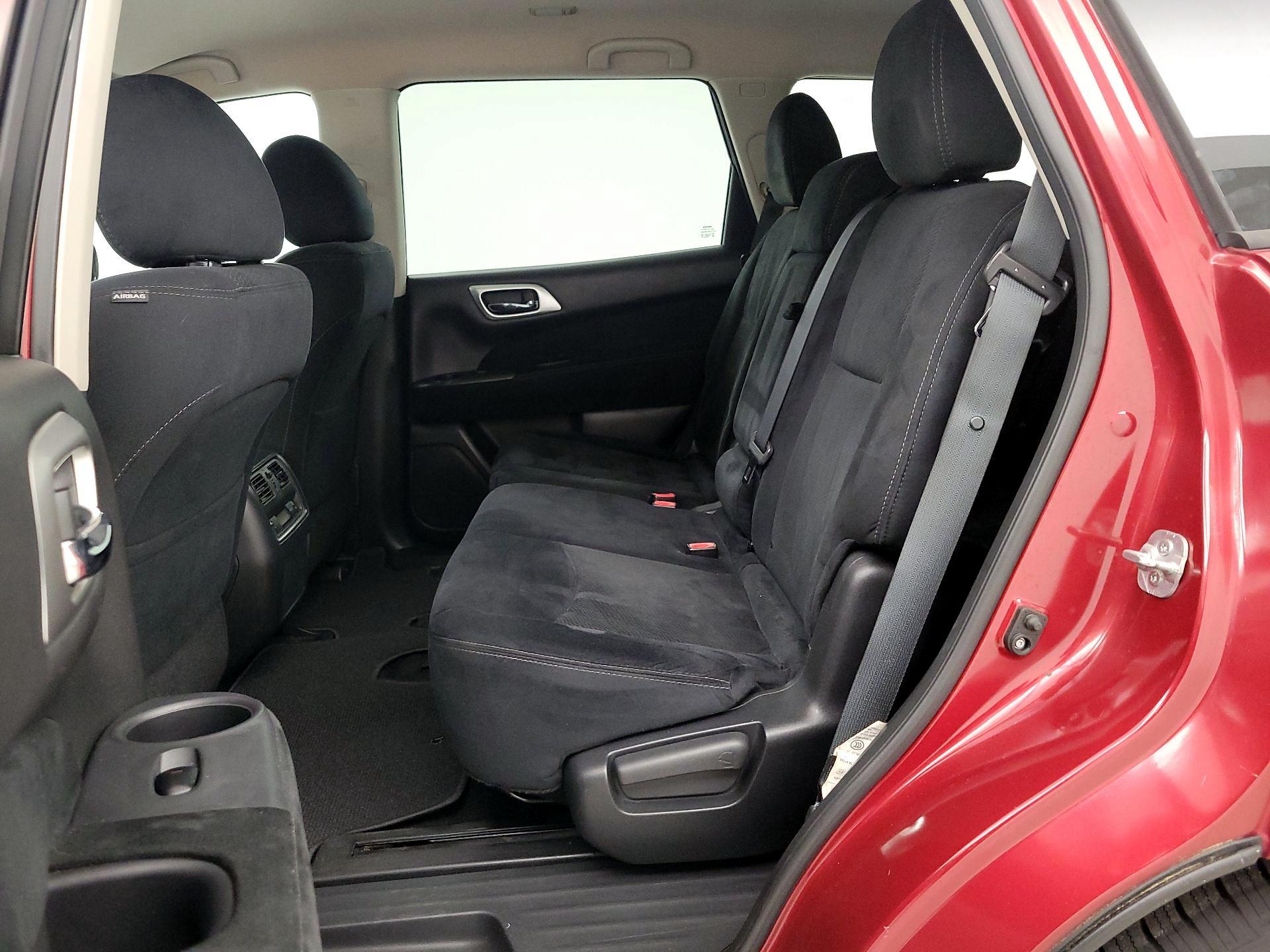 Thumbnail: 2015 Nissan Pathfinder - 19