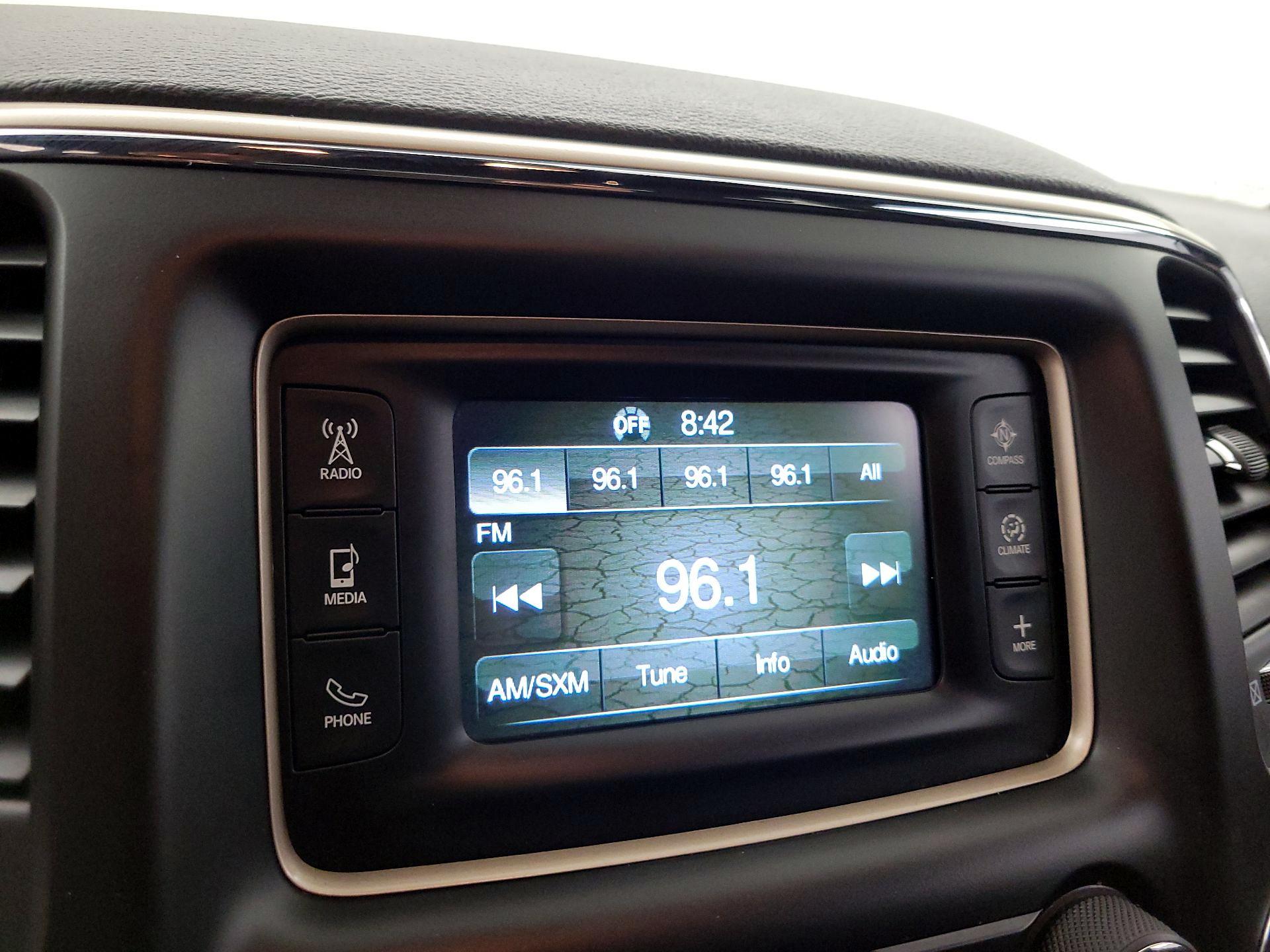 Thumbnail: 2016 Jeep Grand Cherokee - 15