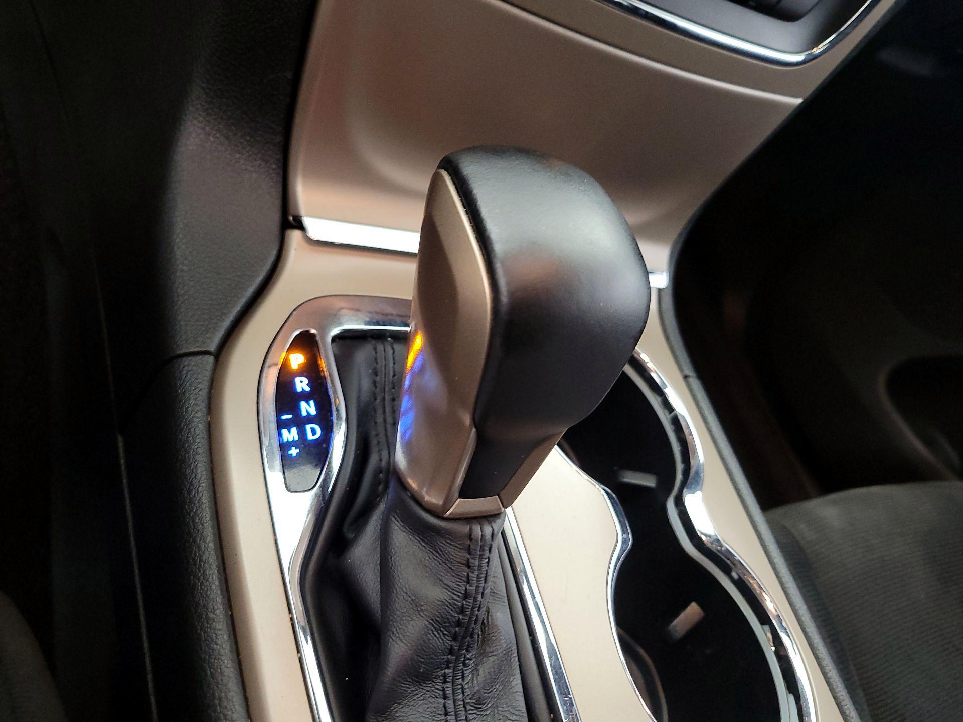 Thumbnail: 2016 Jeep Grand Cherokee - 17