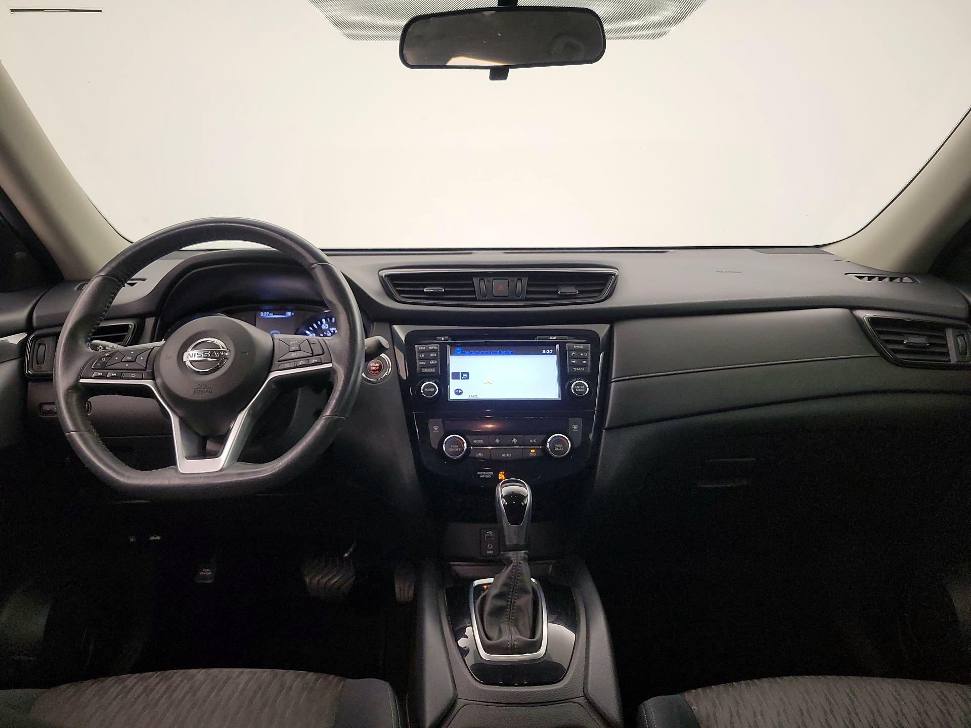 Thumbnail: 2017 Nissan Rogue - 9