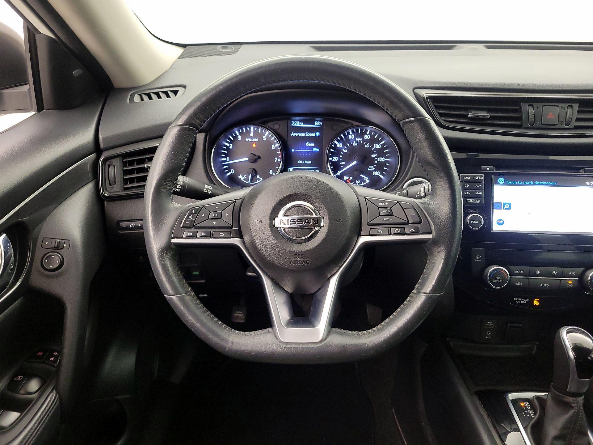 Thumbnail: 2017 Nissan Rogue - 10