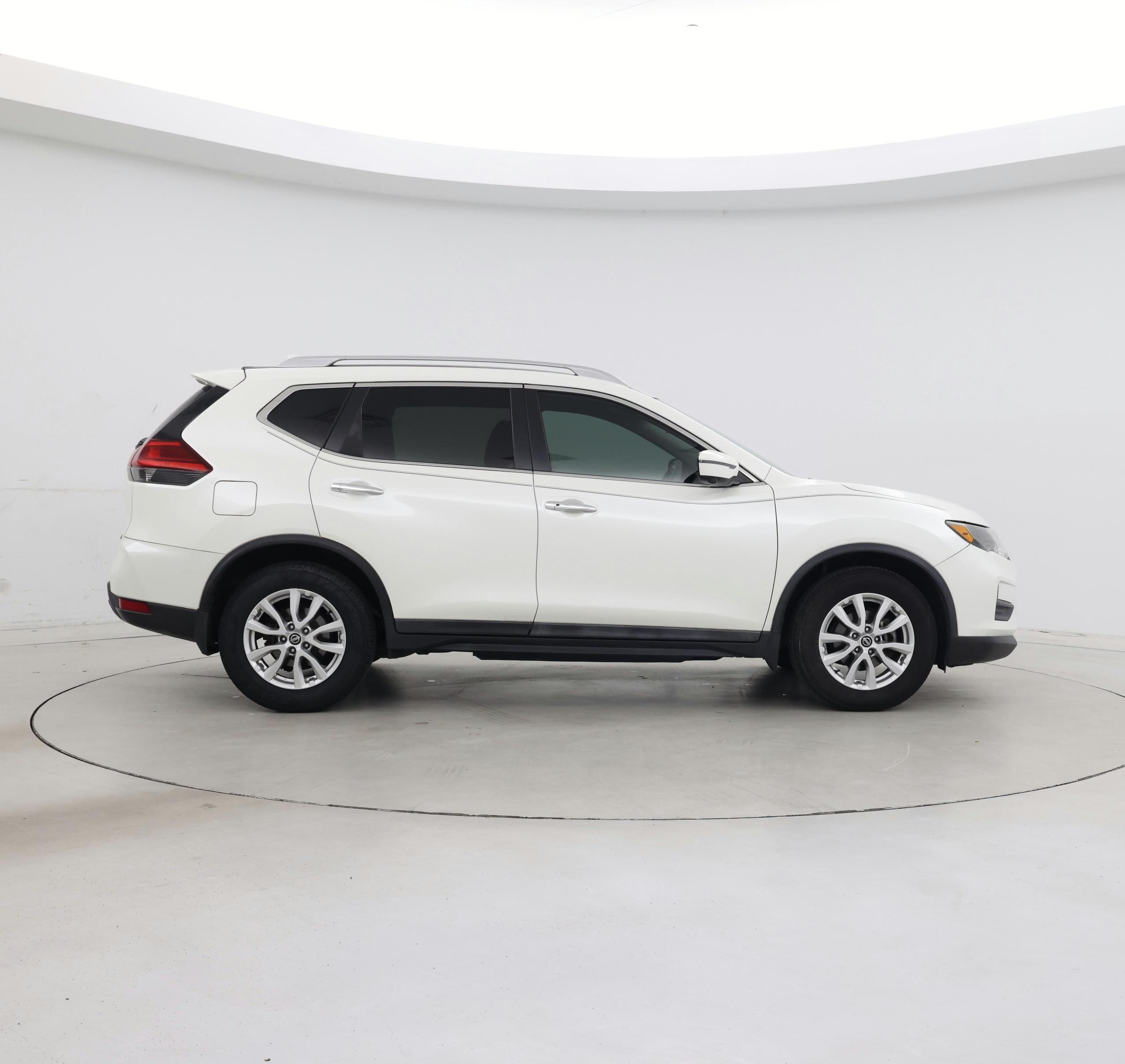 Thumbnail: 2017 Nissan Rogue - 7