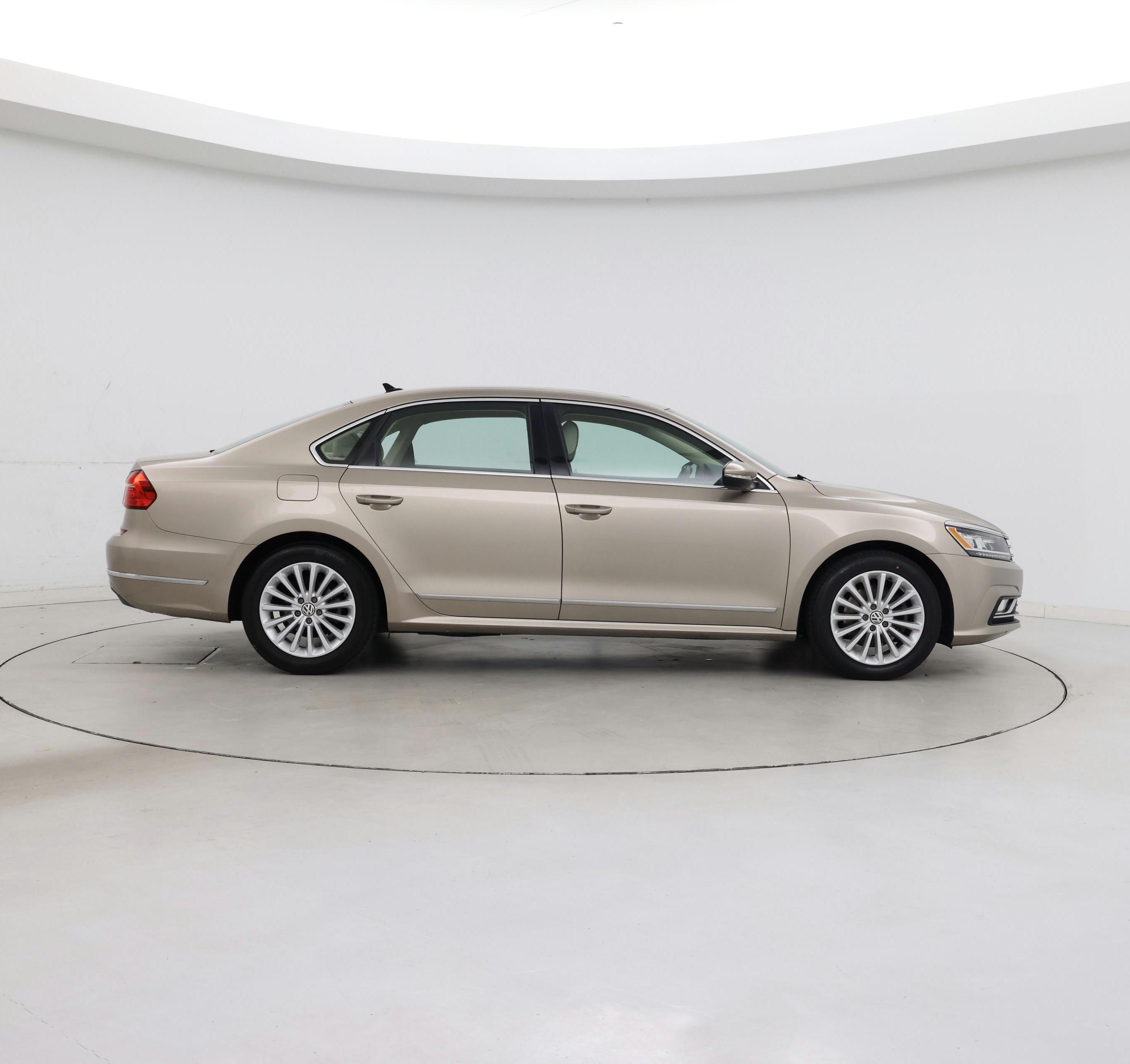 Thumbnail: 2016 Volkswagen Passat - 7