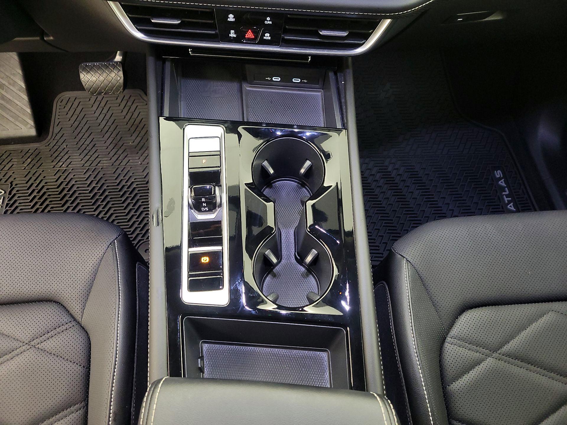 Thumbnail: 2024 Volkswagen Atlas - 17