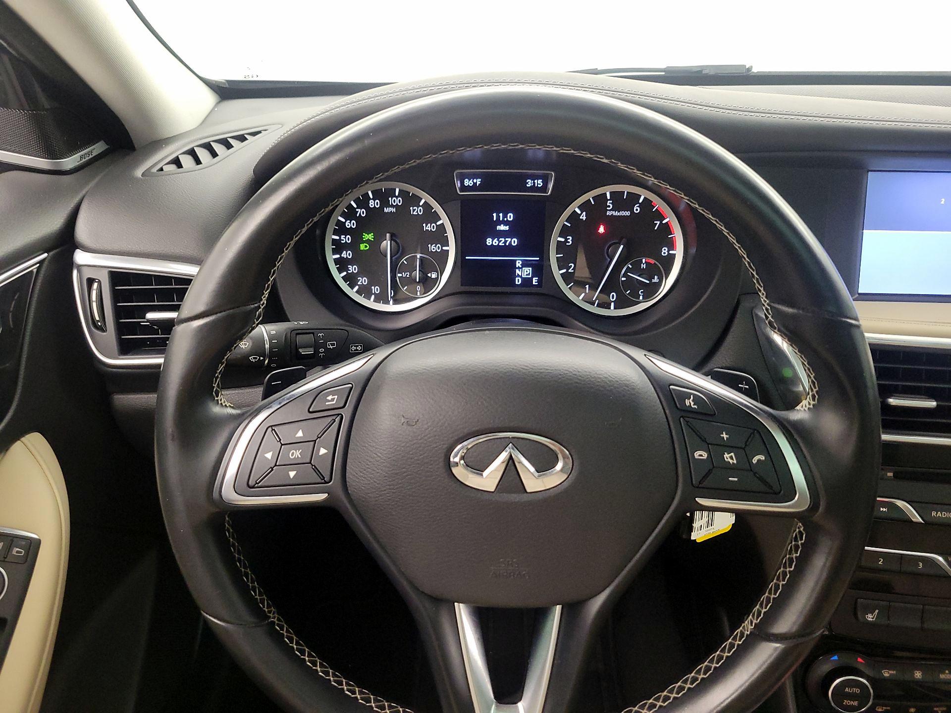 Thumbnail: 2017 INFINITI QX30 - 10