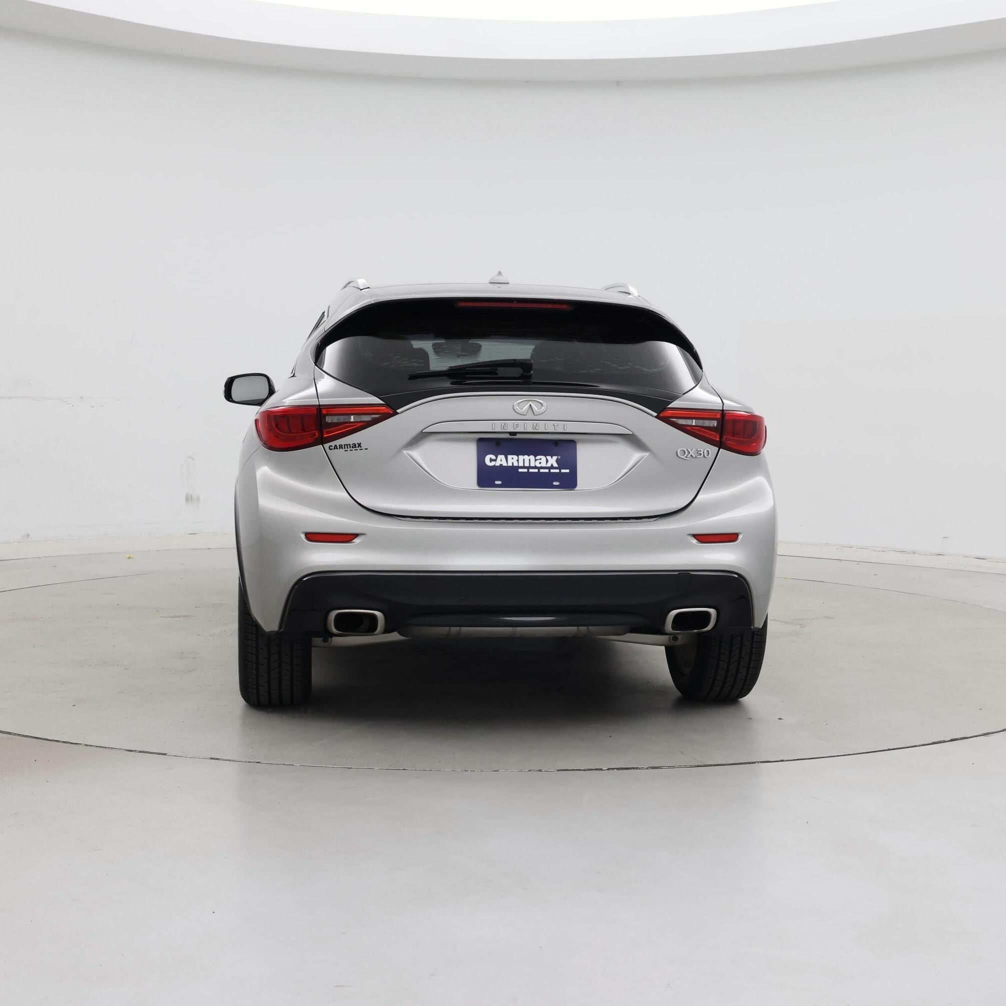 Thumbnail: 2017 INFINITI QX30 - 6