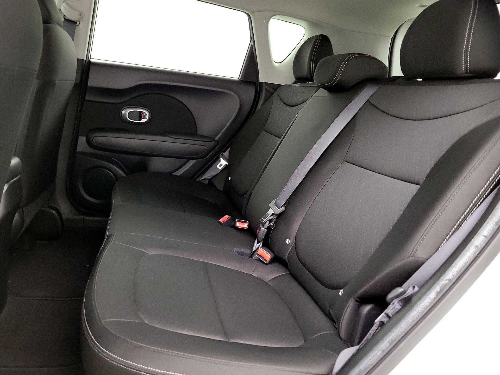 Thumbnail: 2016 Kia Soul - 18