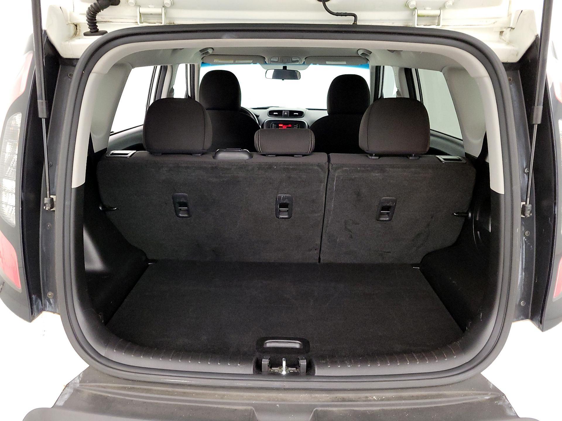 Thumbnail: 2016 Kia Soul - 19