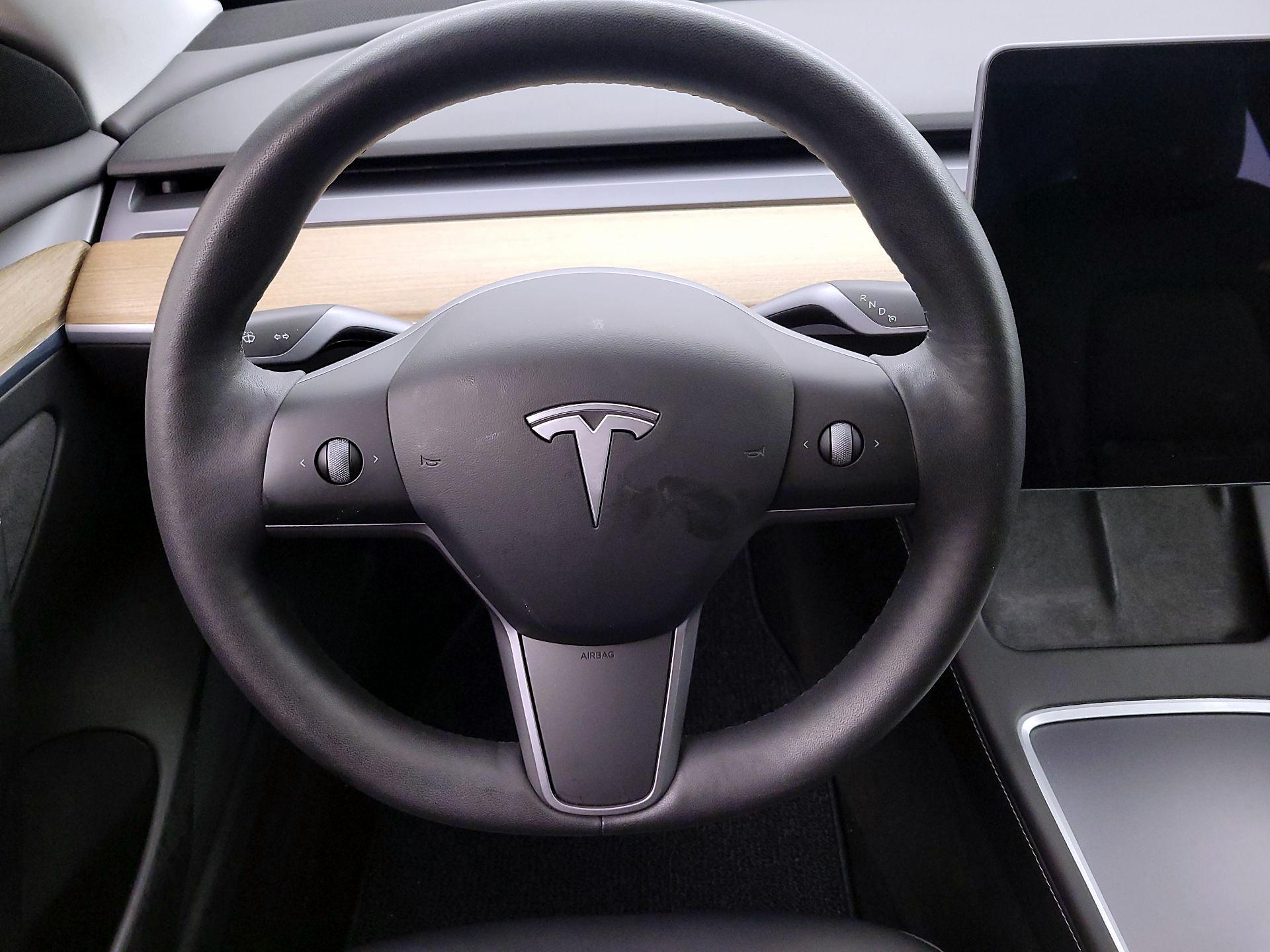 Thumbnail: 2021 Tesla Model 3 - 10