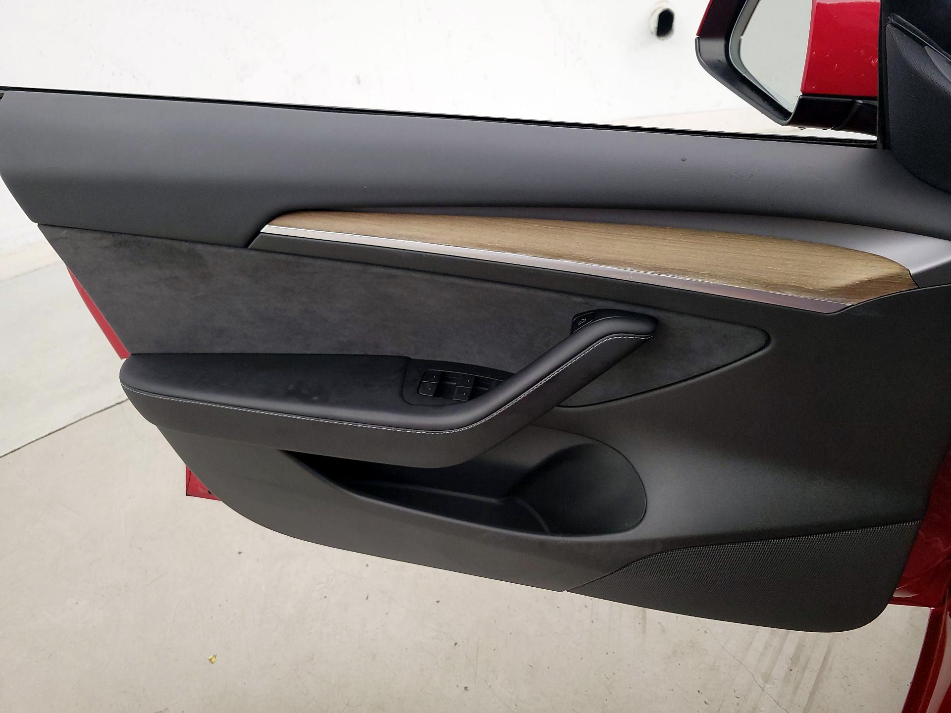 Thumbnail: 2021 Tesla Model 3 - 12