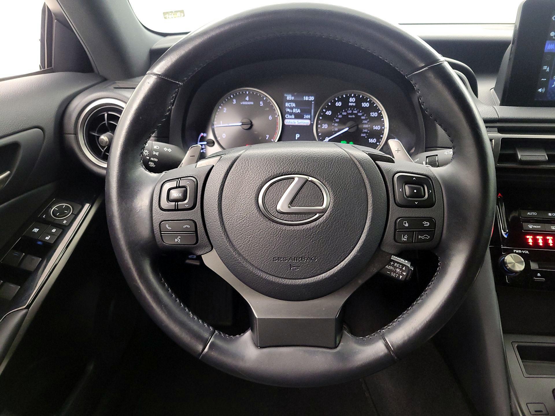 Thumbnail: 2022 Lexus IS - 10