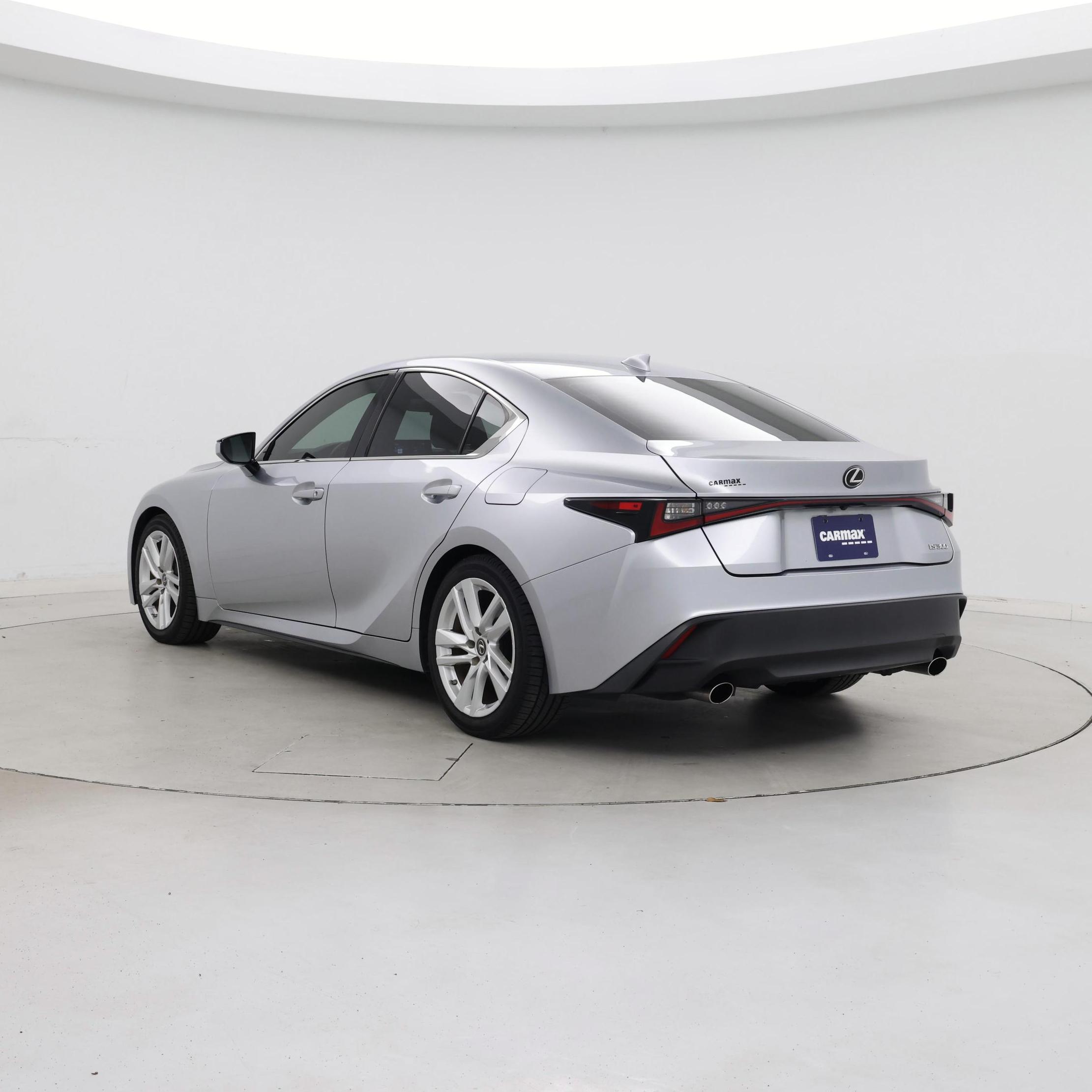 Thumbnail: 2022 Lexus IS - 2