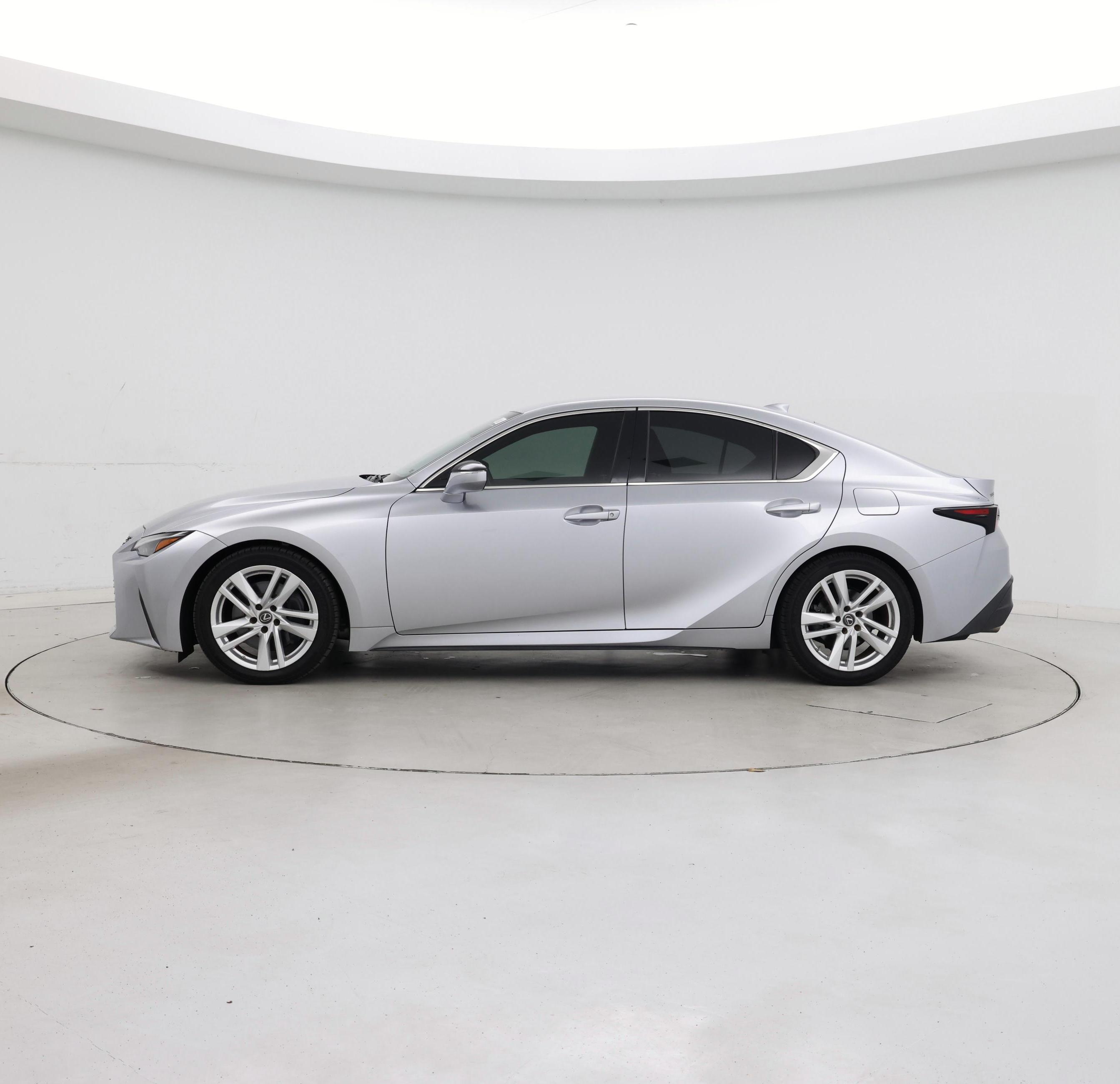 Thumbnail: 2022 Lexus IS - 3