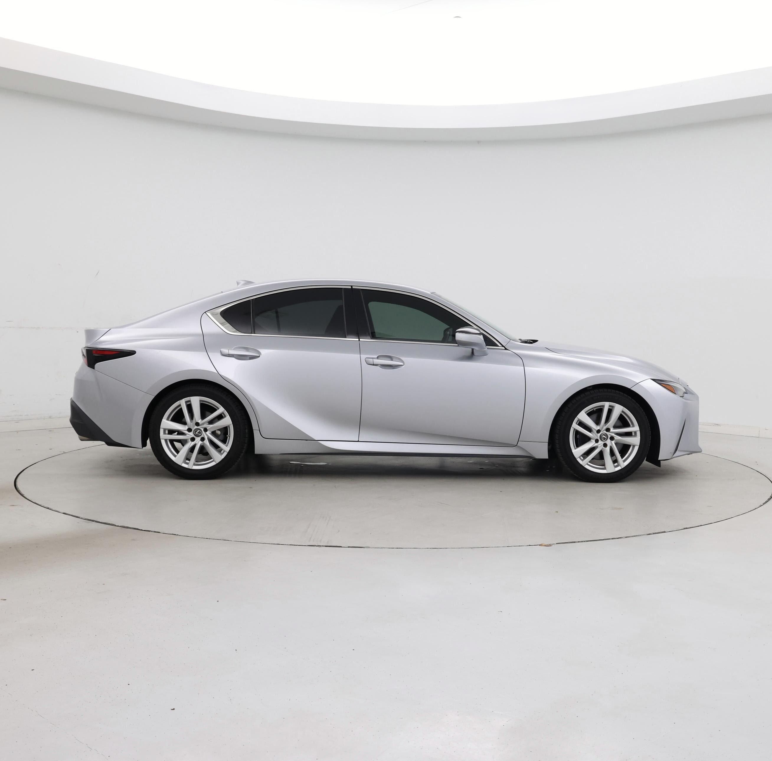 Thumbnail: 2022 Lexus IS - 7