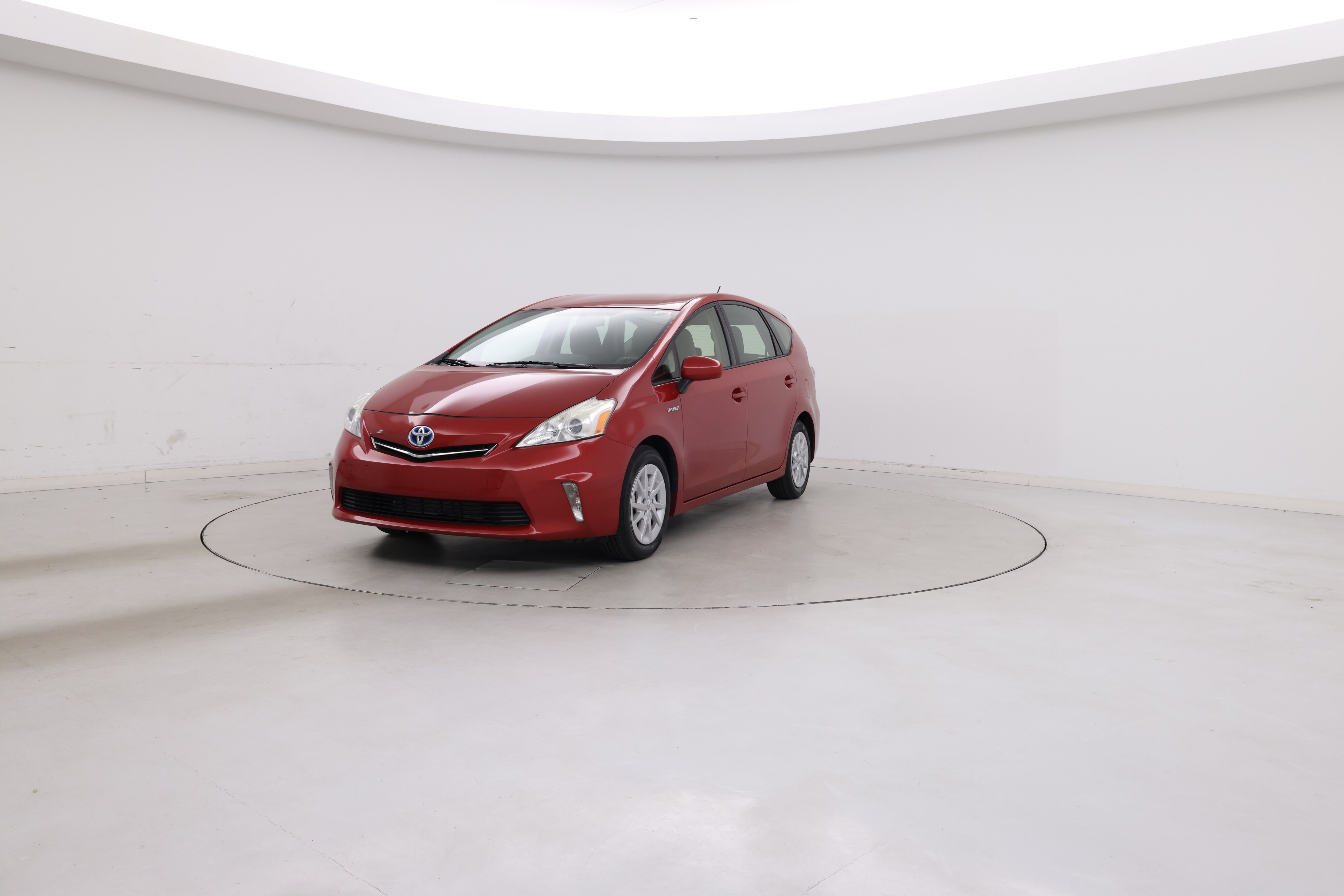 Thumbnail: 2014 Toyota Prius v - 4
