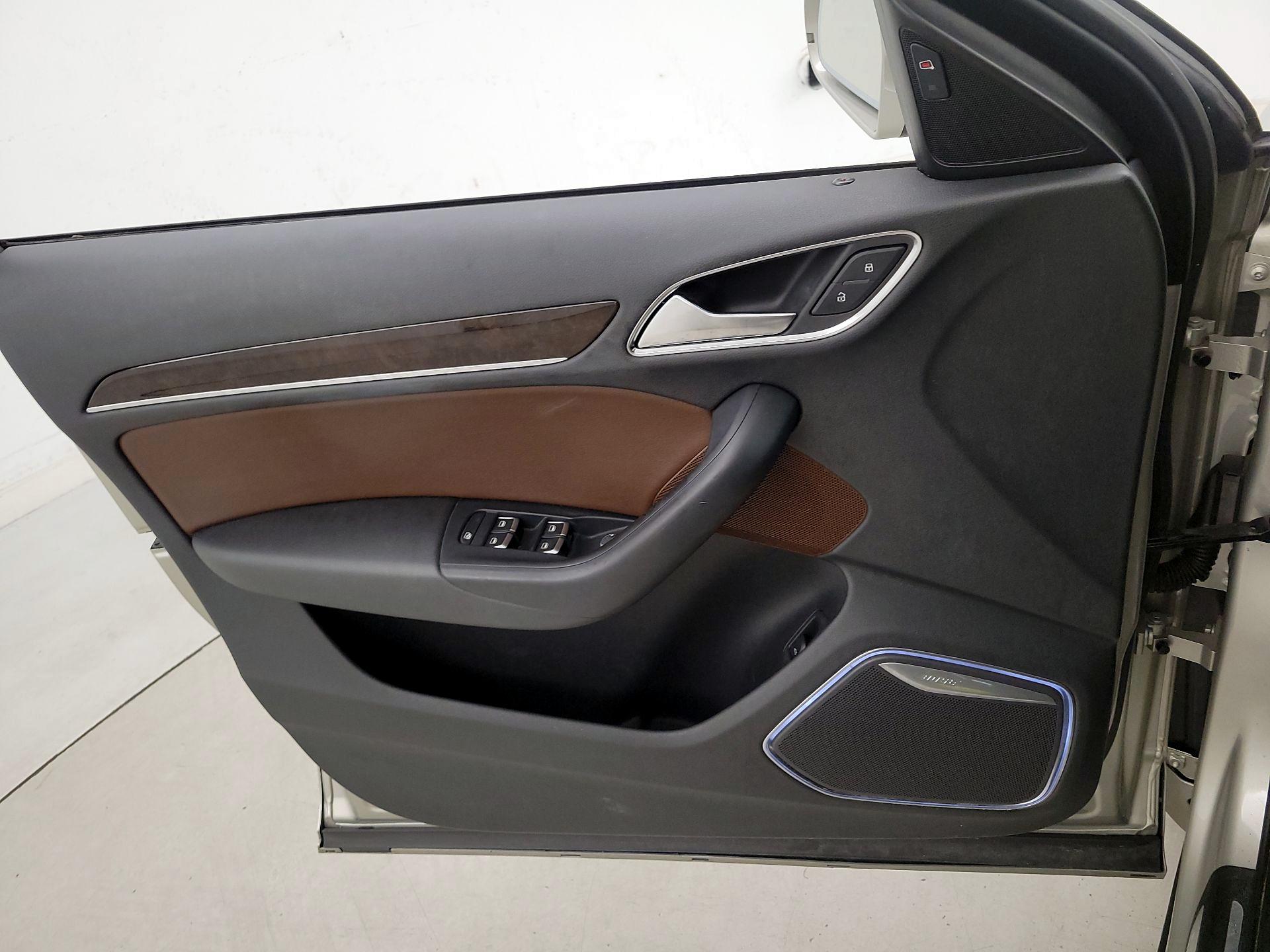 Thumbnail: 2016 Audi Q3 - 12