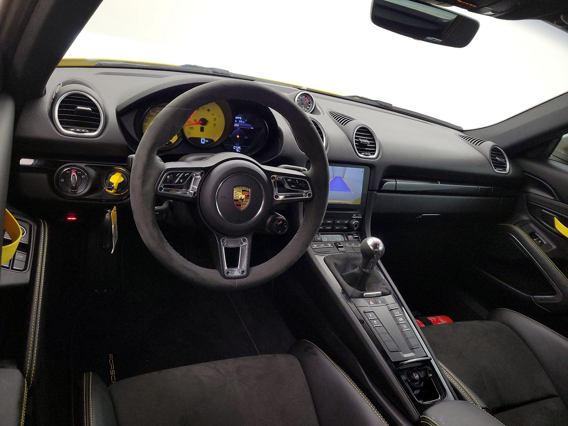 Thumbnail: 2021 Porsche 718 Cayman - 9