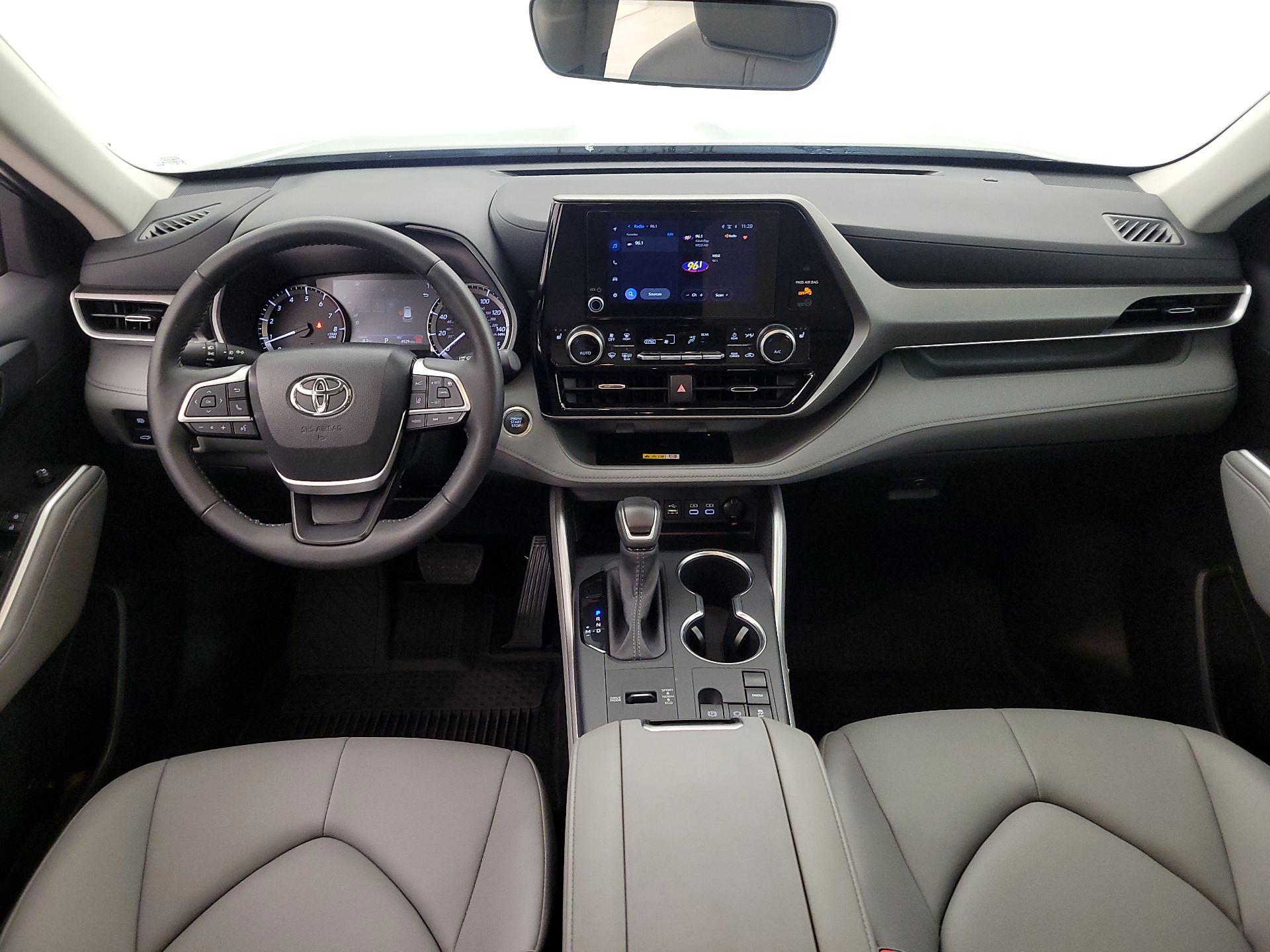 Thumbnail: 2025 Toyota Highlander - 9