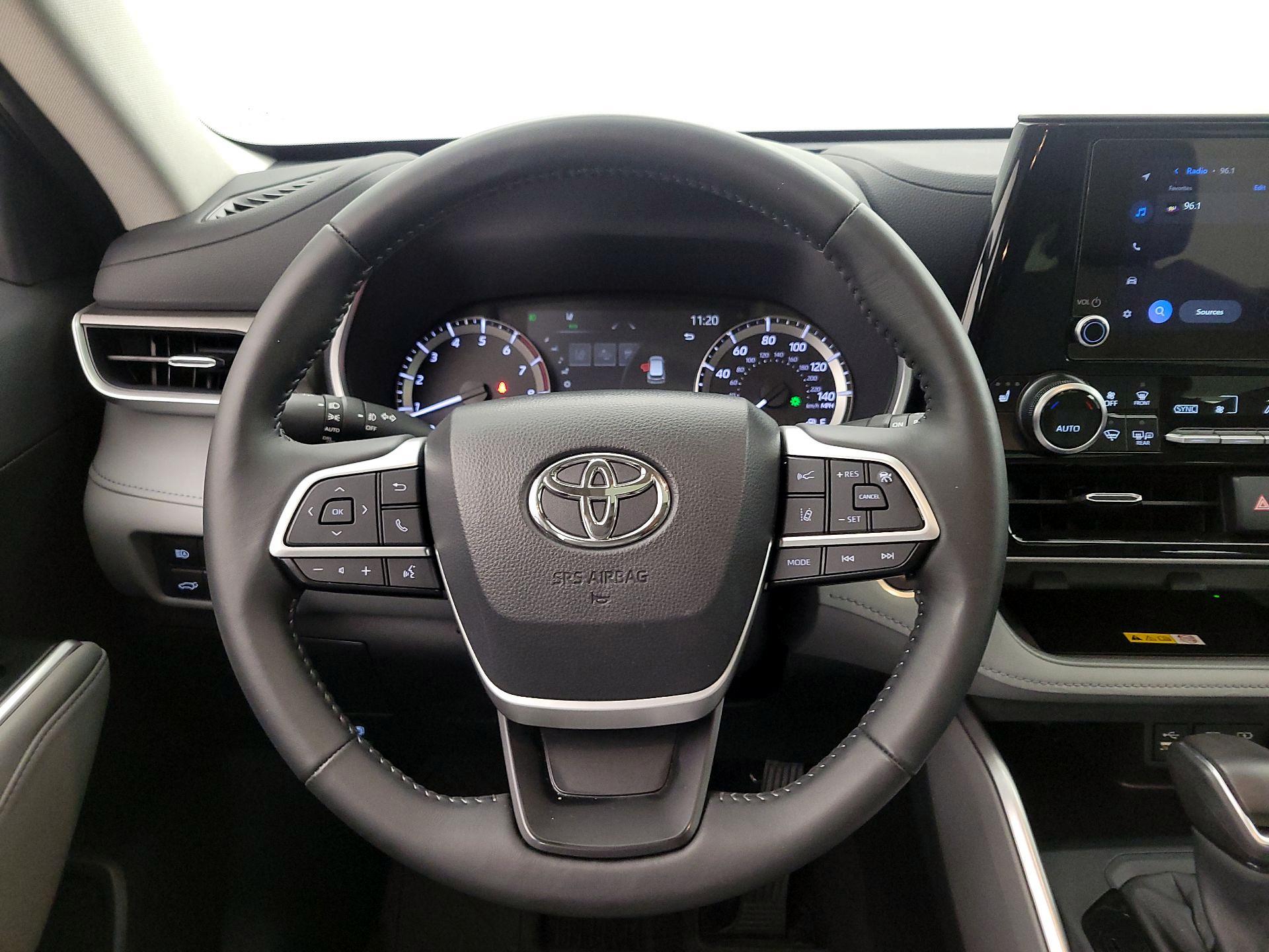 Thumbnail: 2025 Toyota Highlander - 10