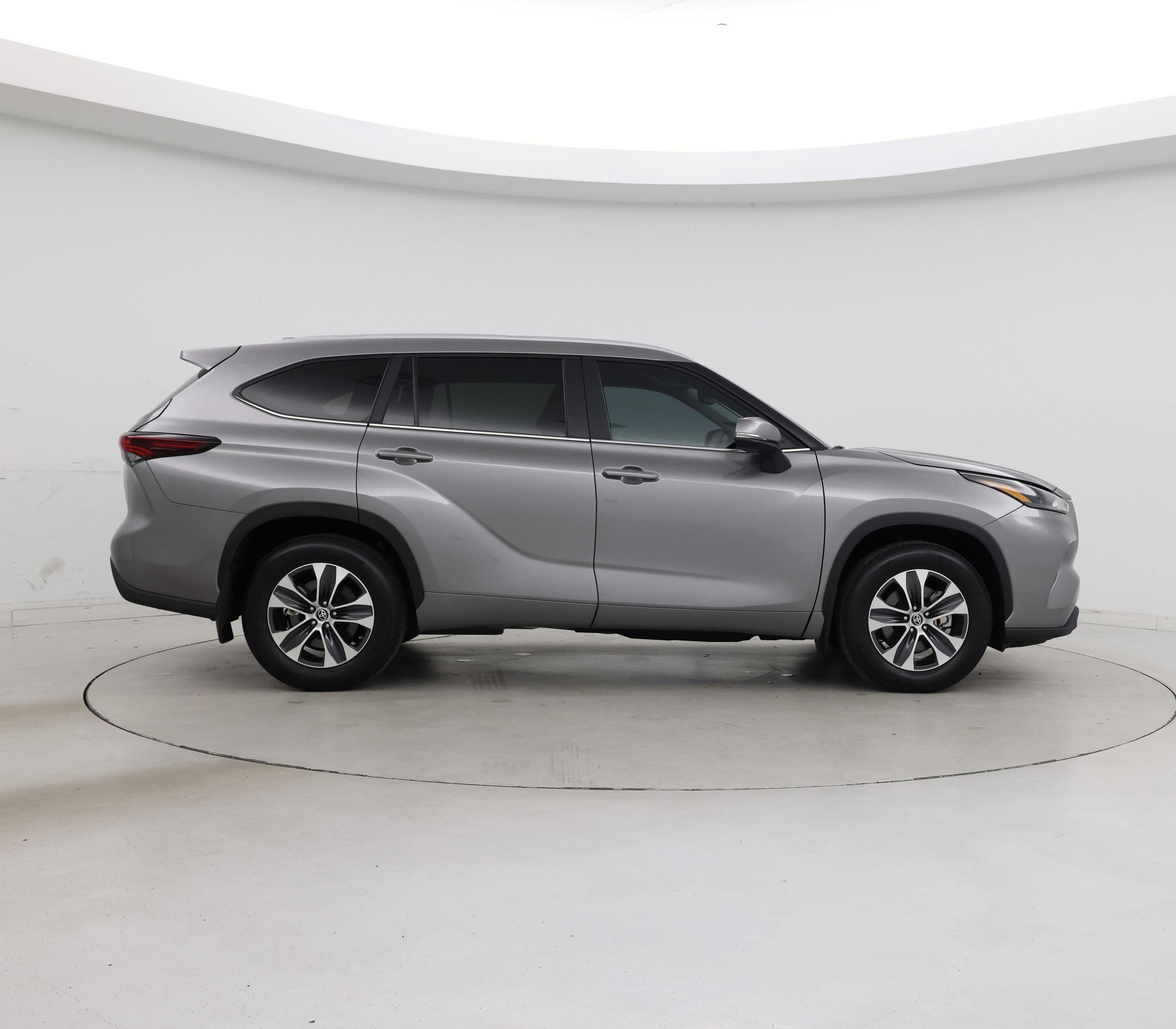Thumbnail: 2025 Toyota Highlander - 7