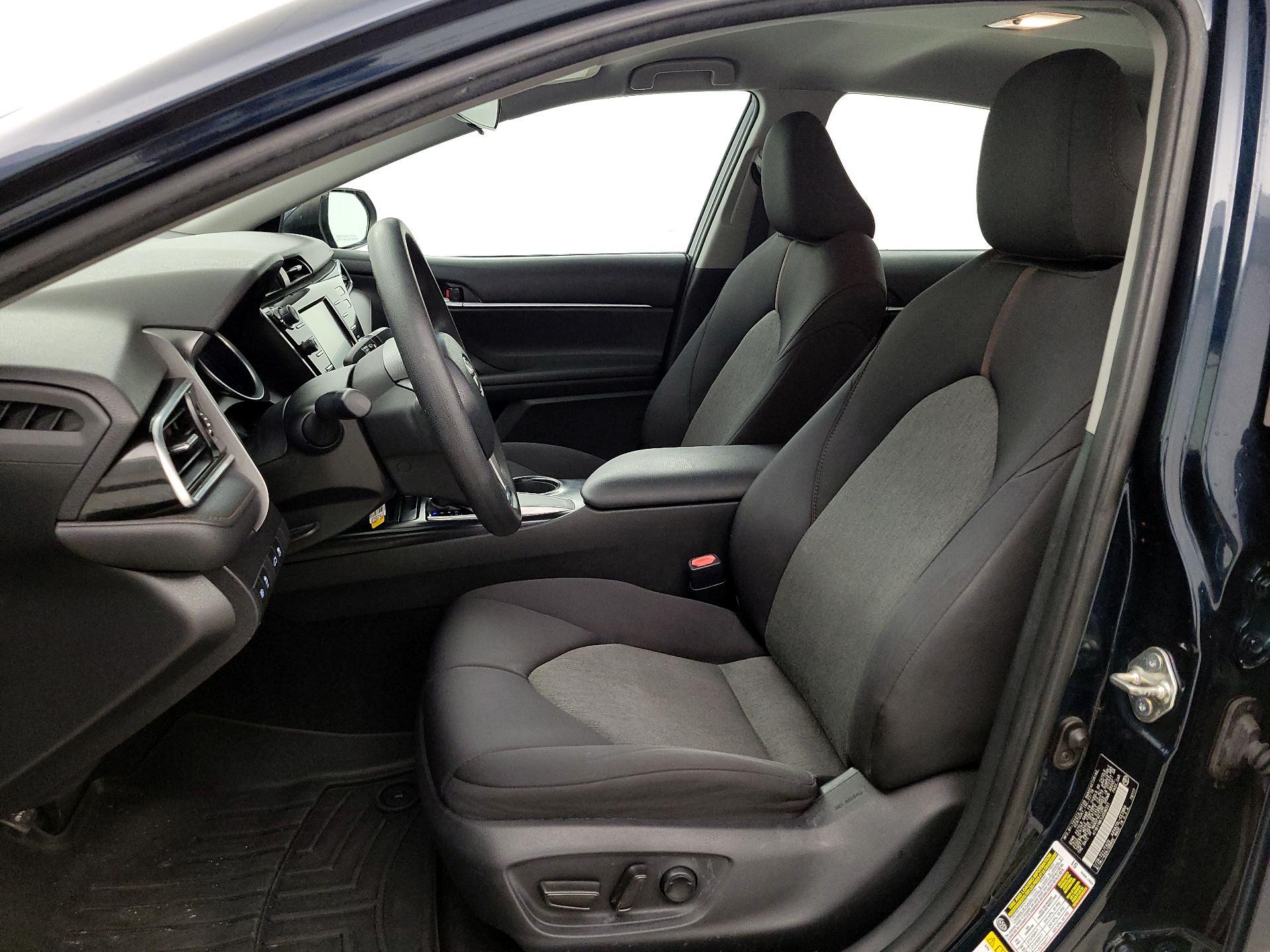 Thumbnail: 2018 Toyota Camry - 11
