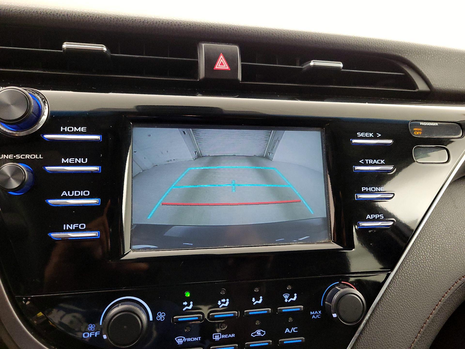 Thumbnail: 2018 Toyota Camry - 14