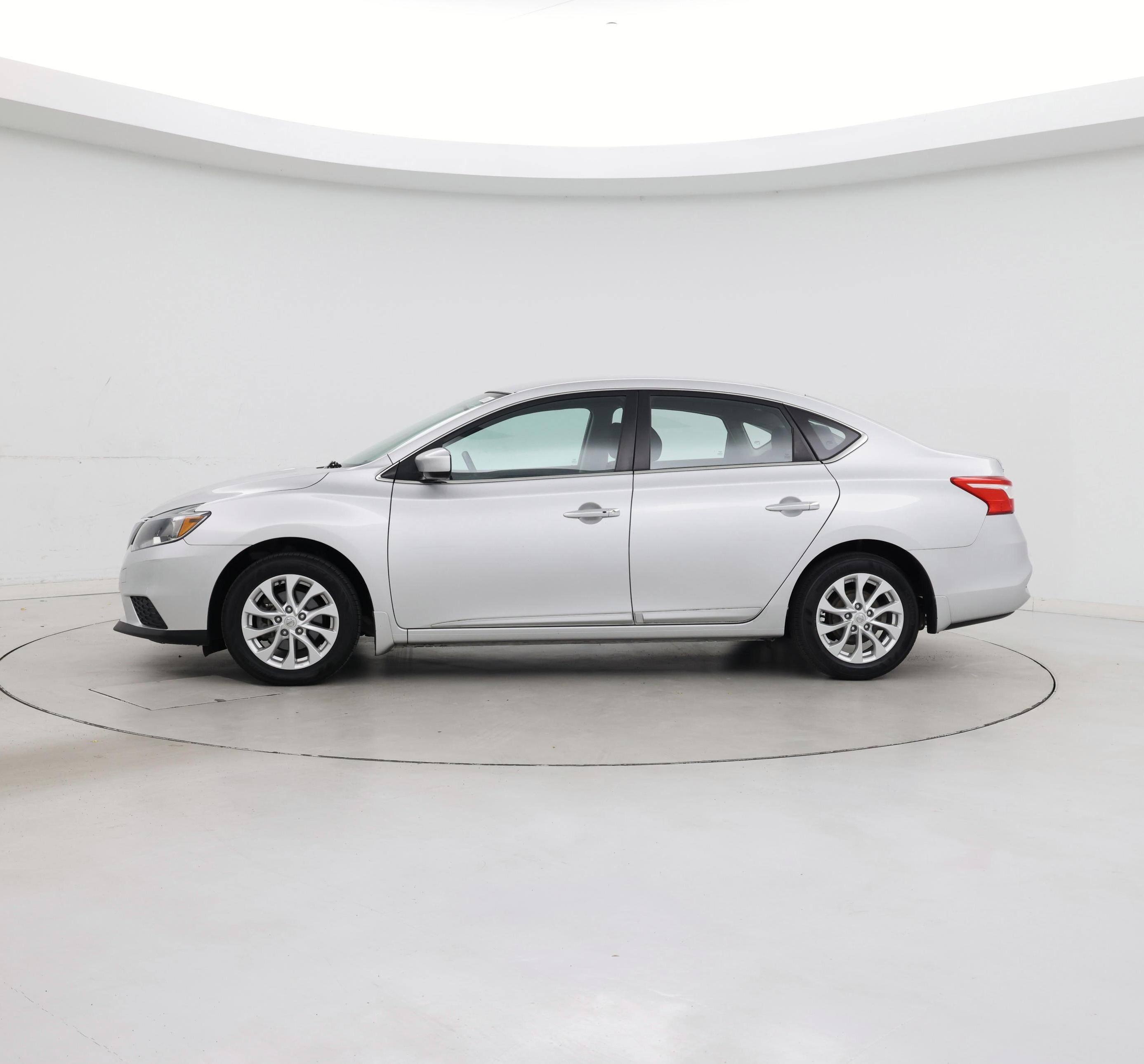 Thumbnail: 2018 Nissan Sentra - 3