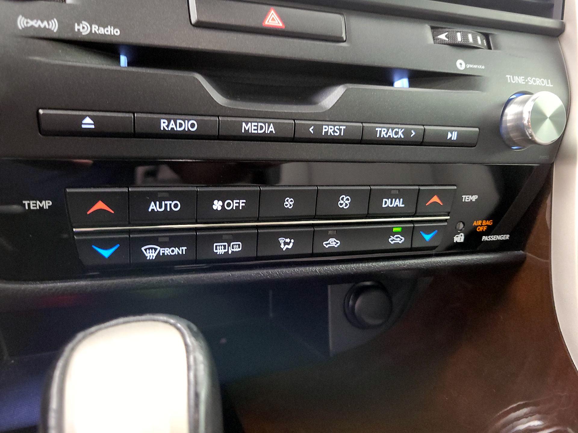Thumbnail: 2019 Lexus RX - 16