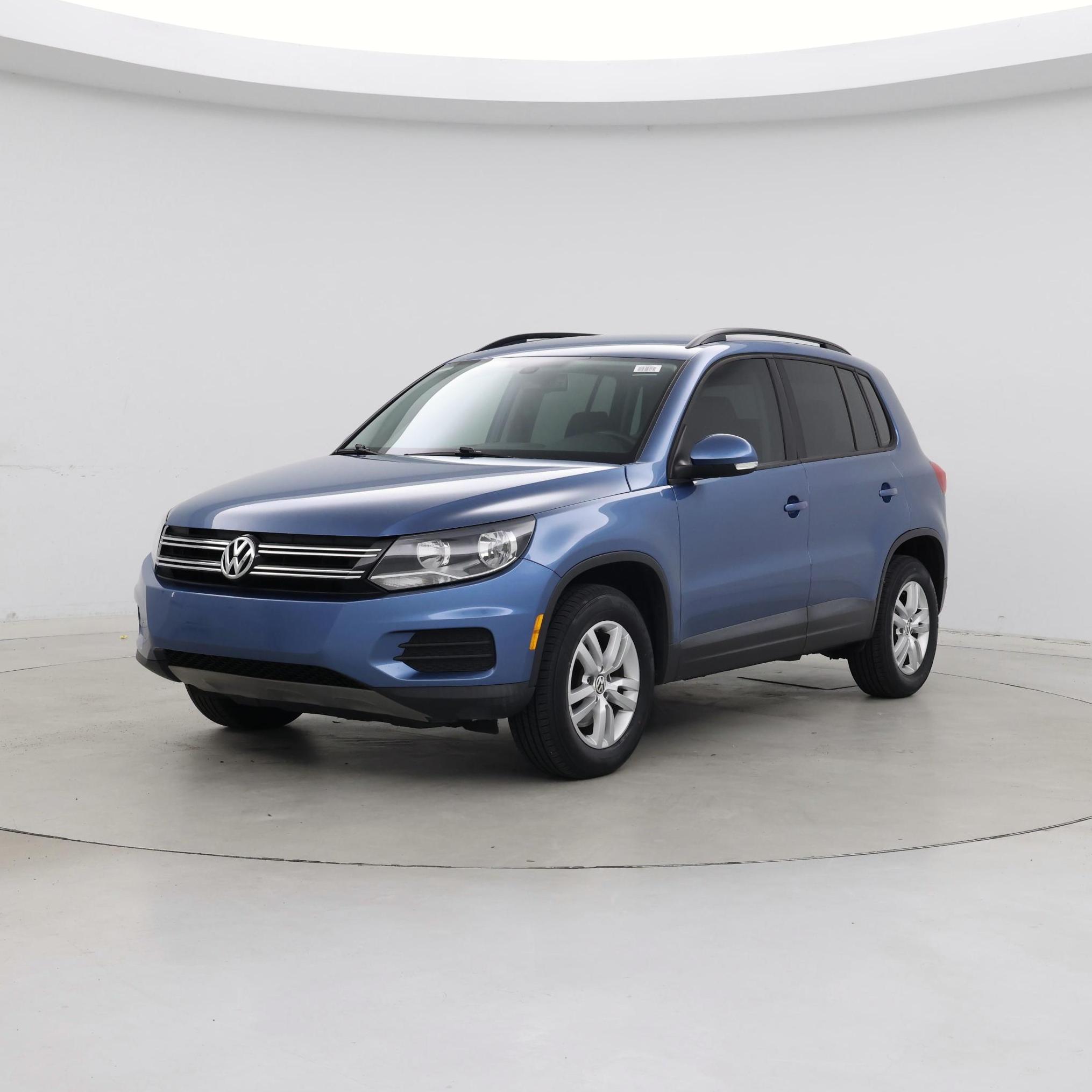 Thumbnail: 2017 Volkswagen Tiguan - 4