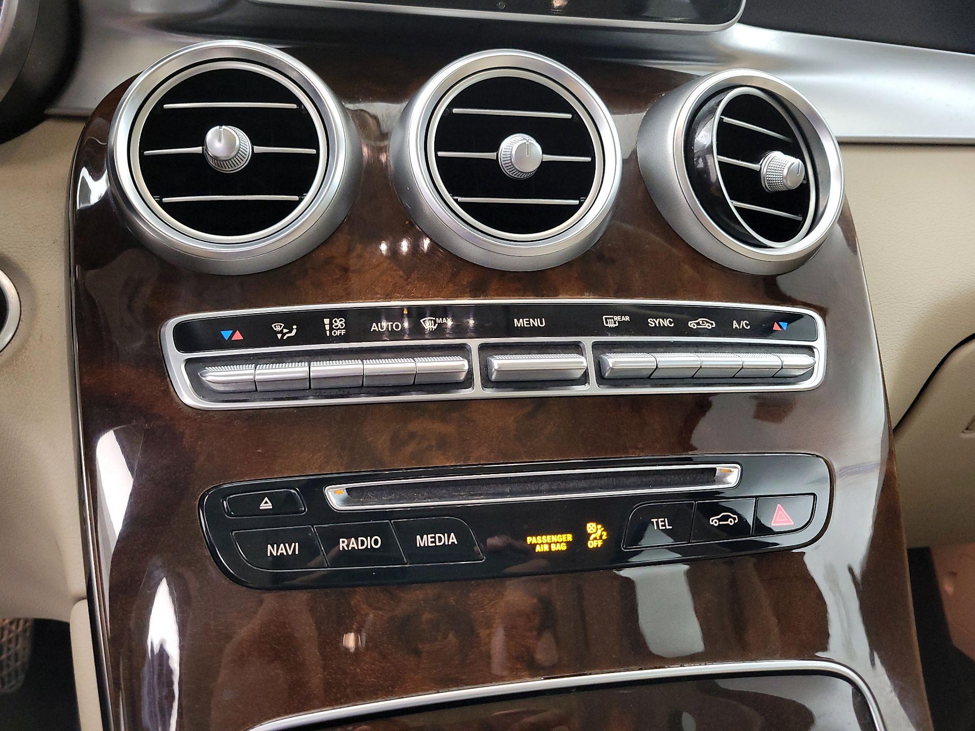 Thumbnail: 2018 Mercedes-Benz GLC - 16