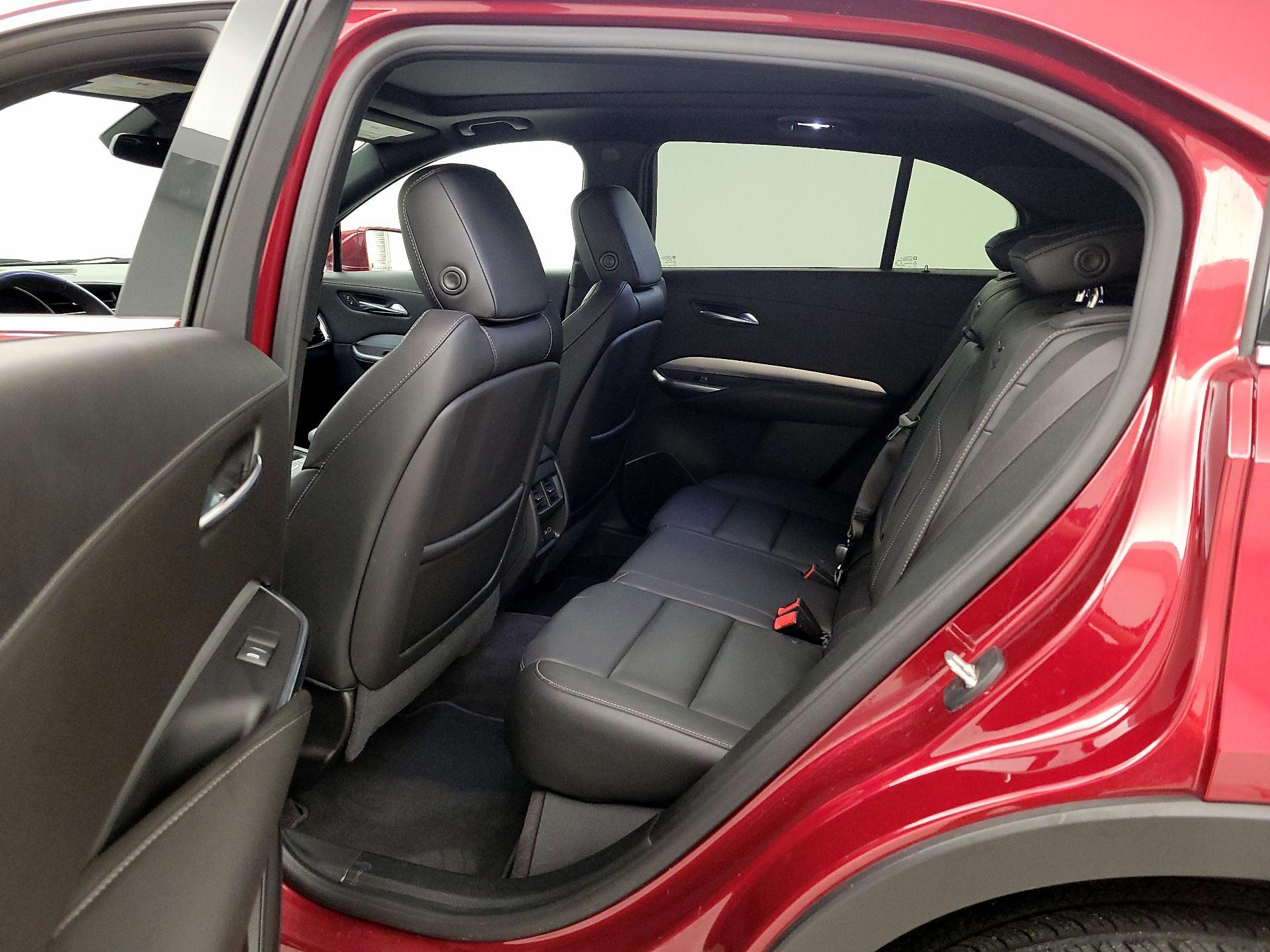 Thumbnail: 2020 Cadillac XT4 - 20