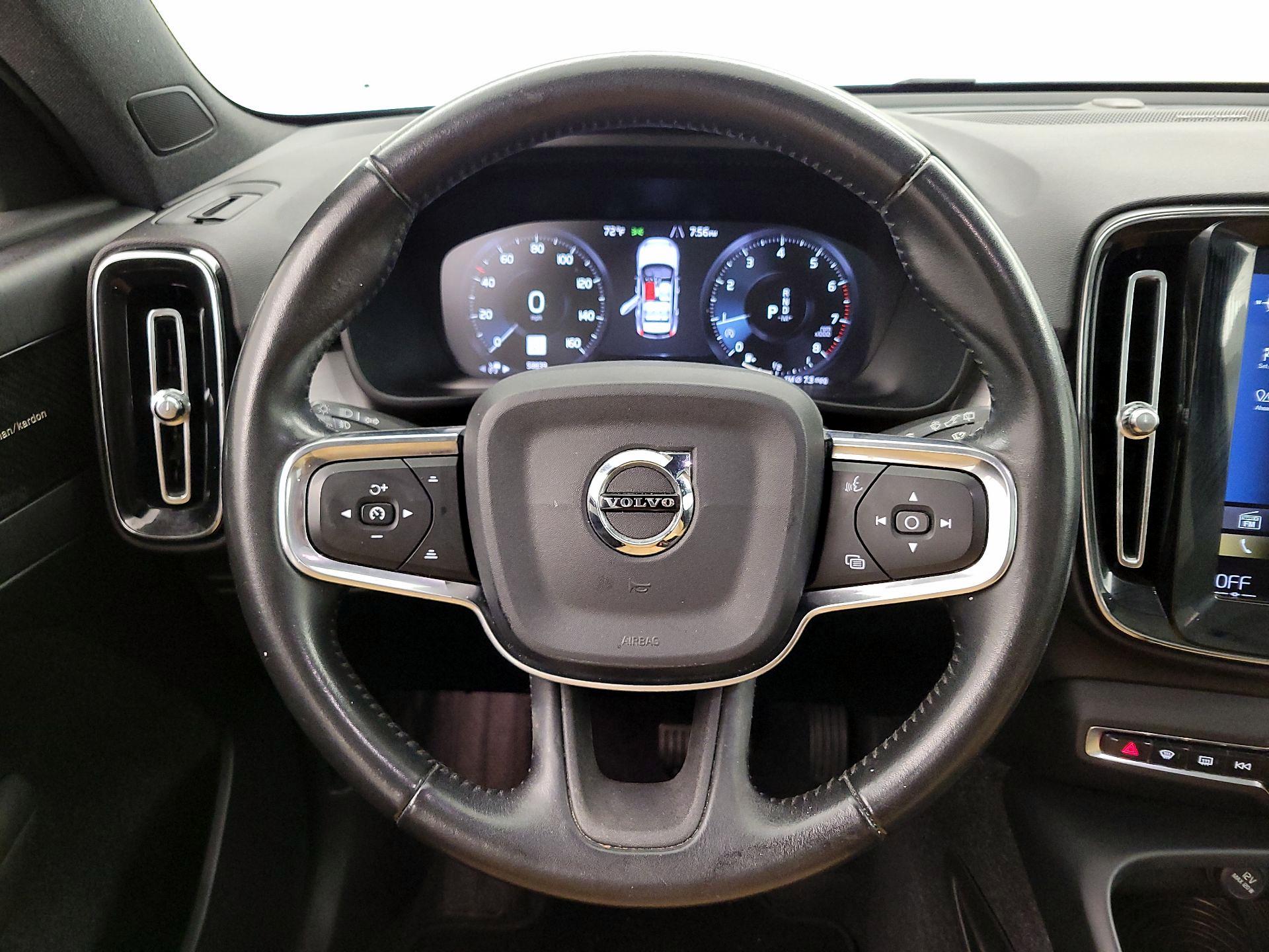 Thumbnail: 2019 Volvo XC40 - 10