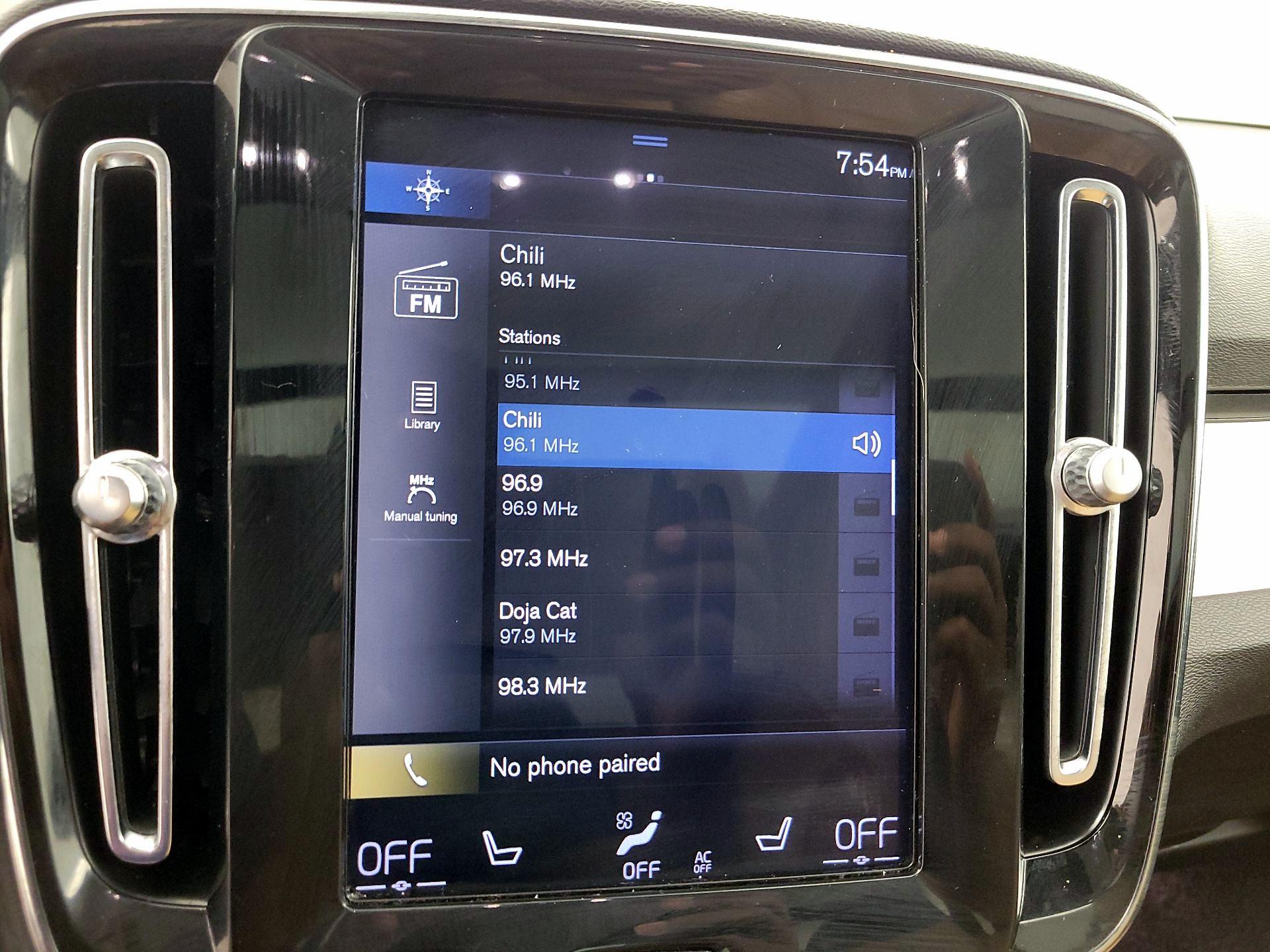 Thumbnail: 2019 Volvo XC40 - 15