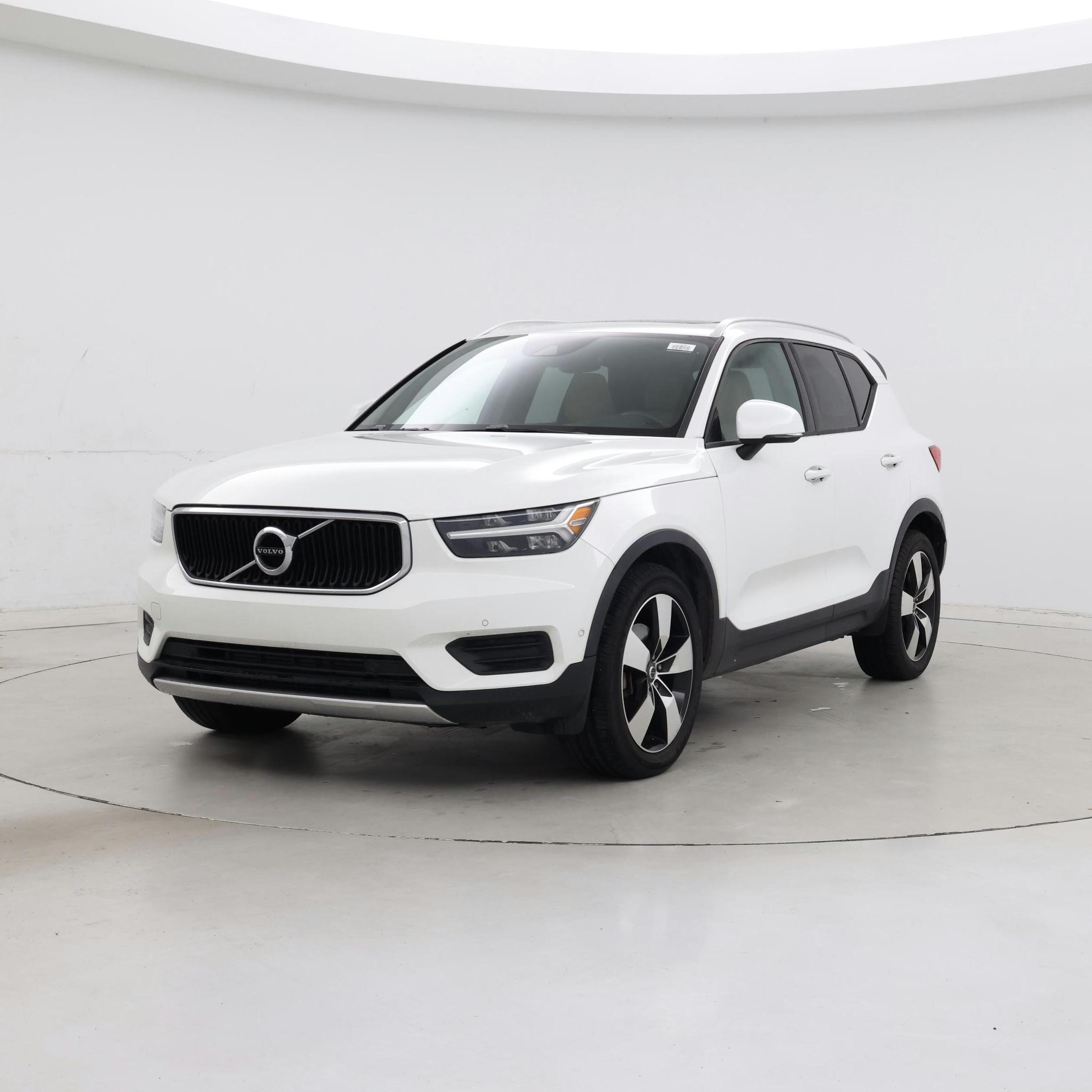 Thumbnail: 2019 Volvo XC40 - 4